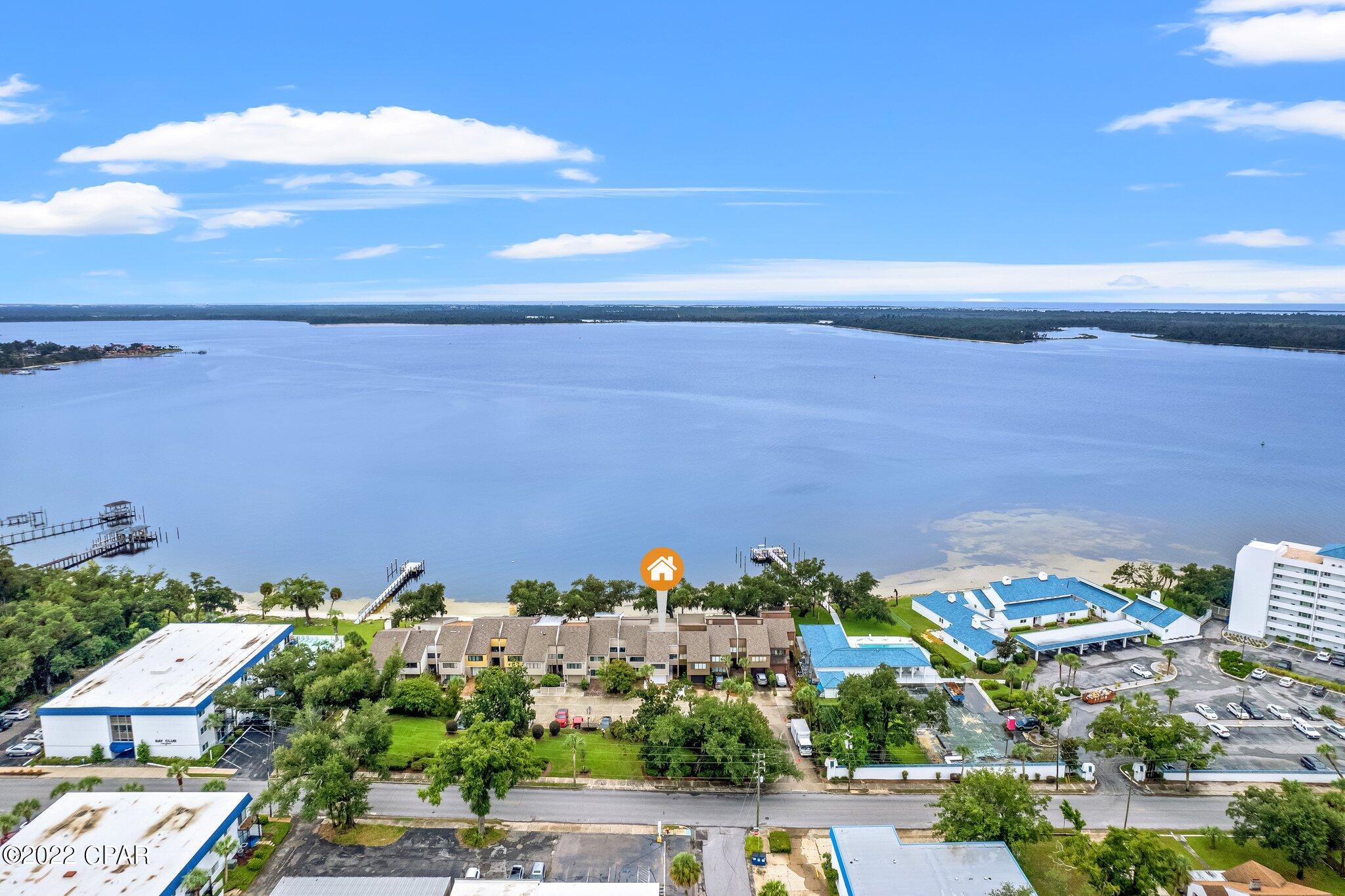 Bay Oaks Townhouses - Residential