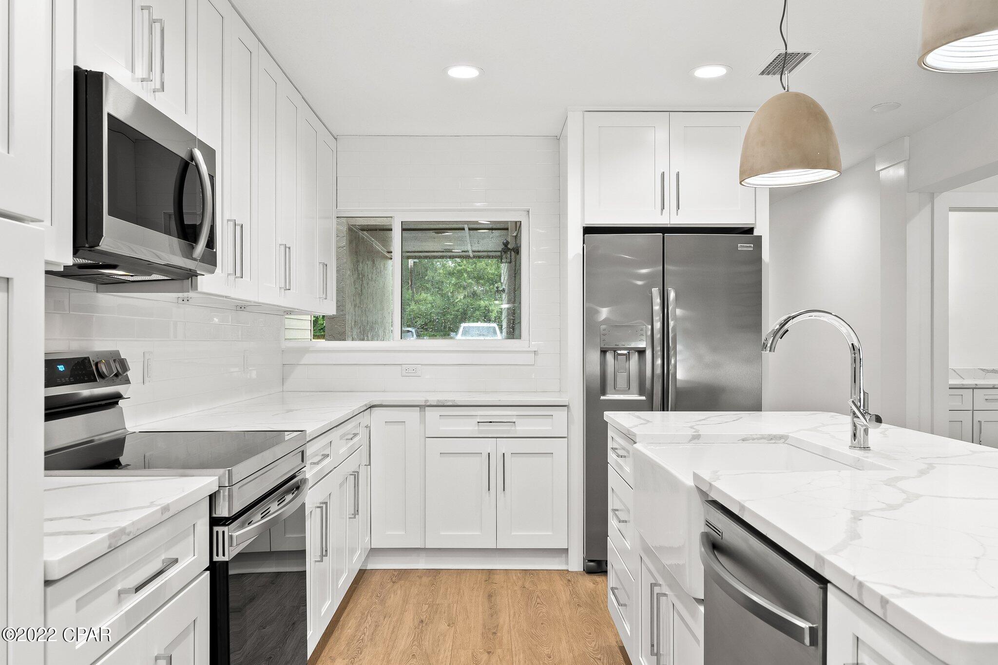 Bay Oaks Townhouses - Residential