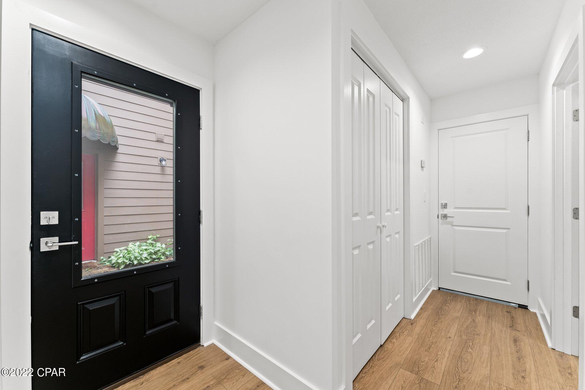 Bay Oaks Townhouses - Residential