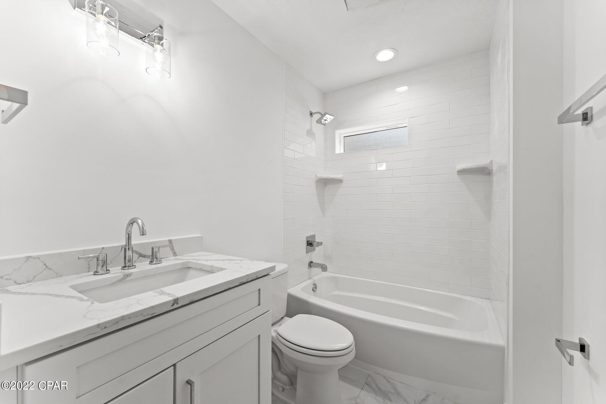 Bay Oaks Townhouses - Residential