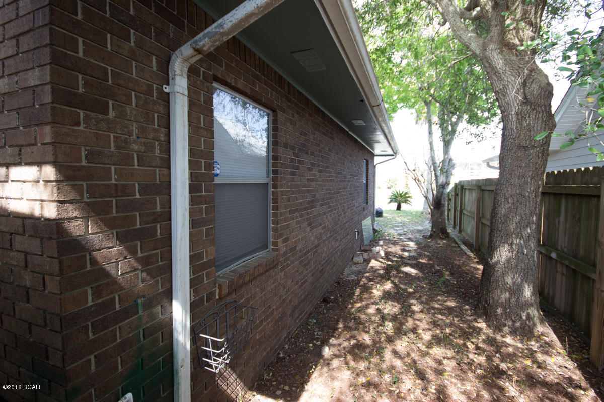 Bid-A-Wee Beach 1st - Residential