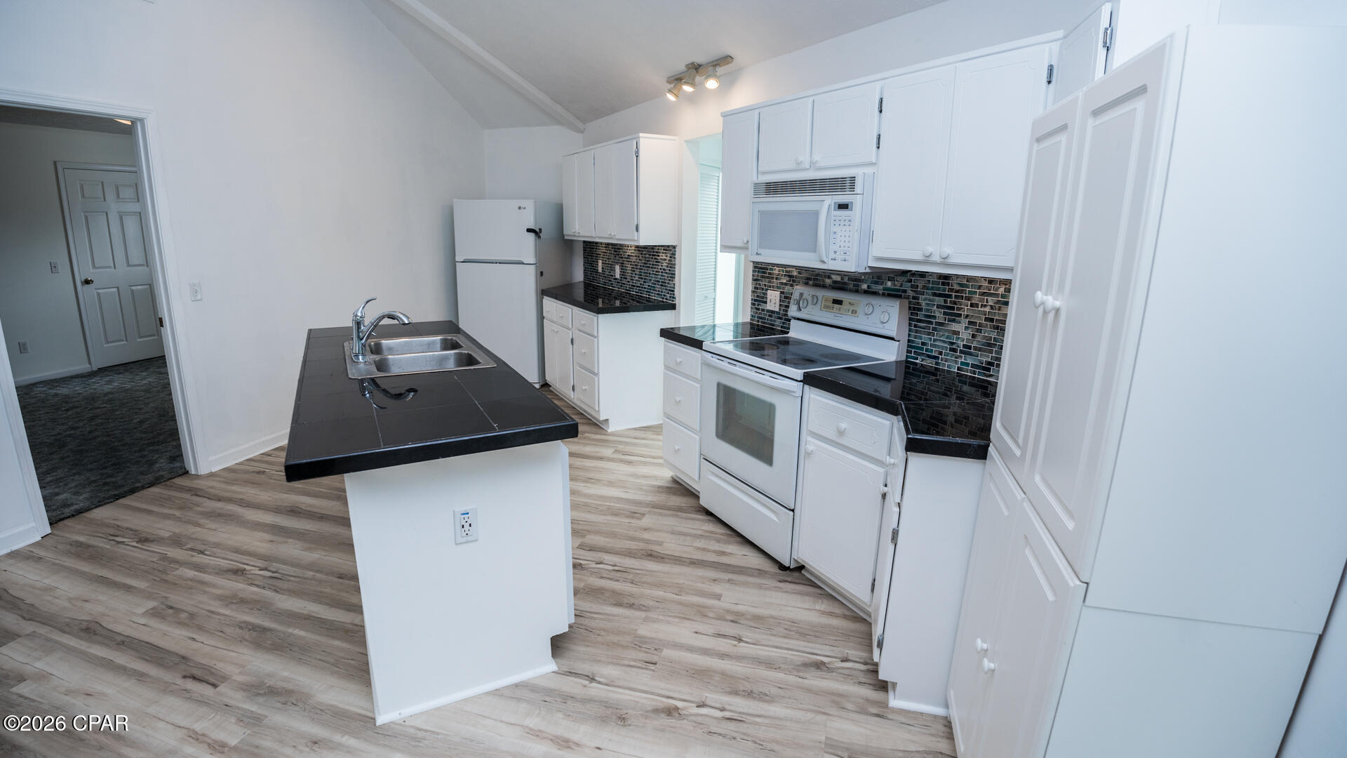 Bid-A-Wee Beach 1st Add - Residential