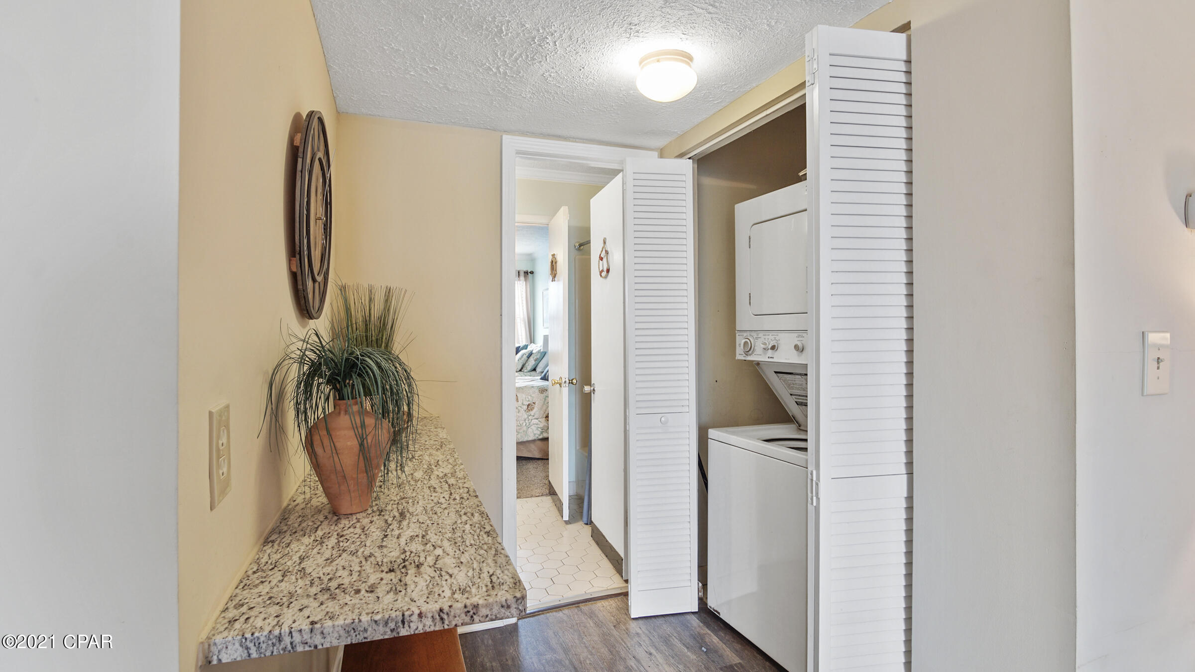 Lullwater Beach - Residential