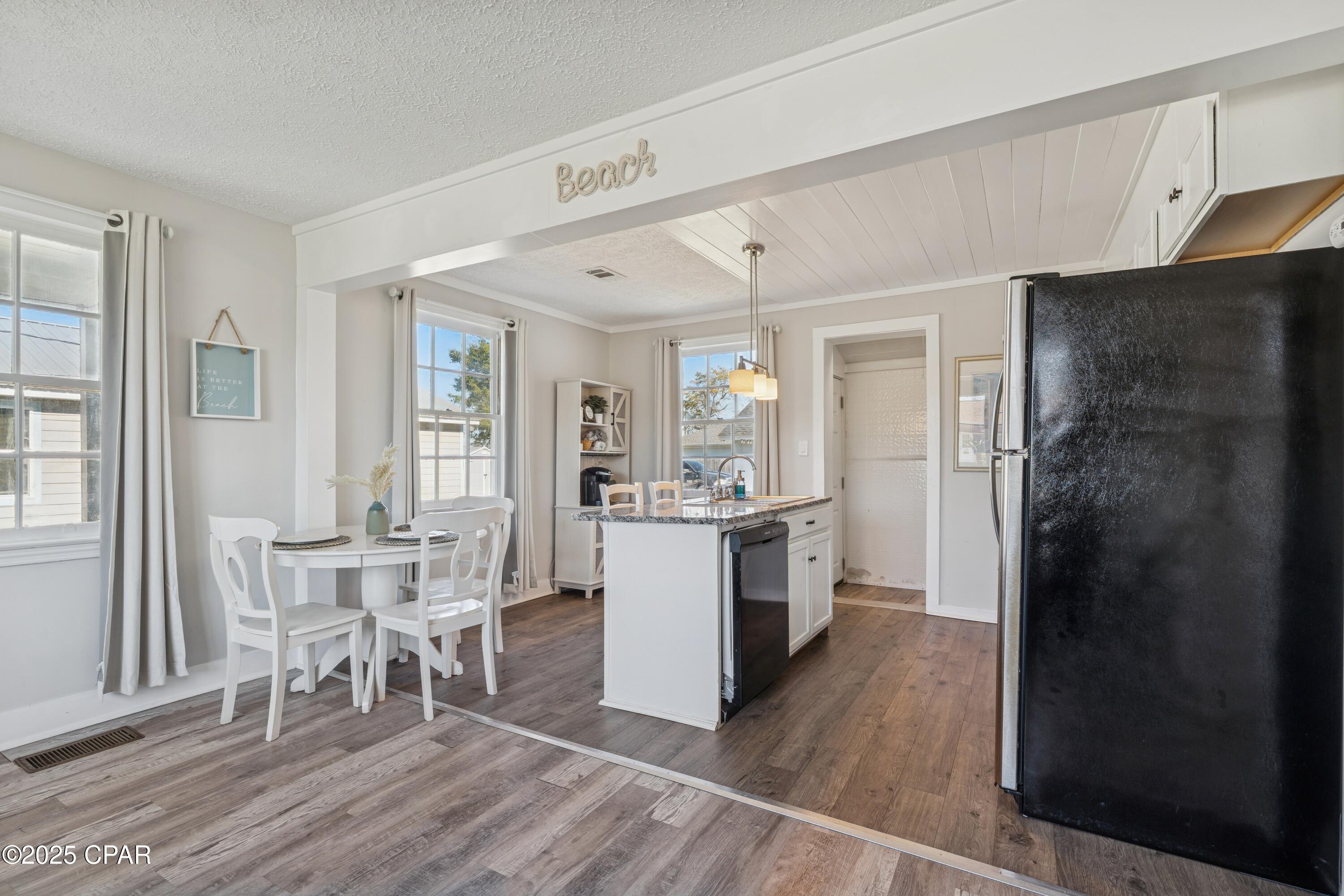 Pine-Lea 2nd - Residential