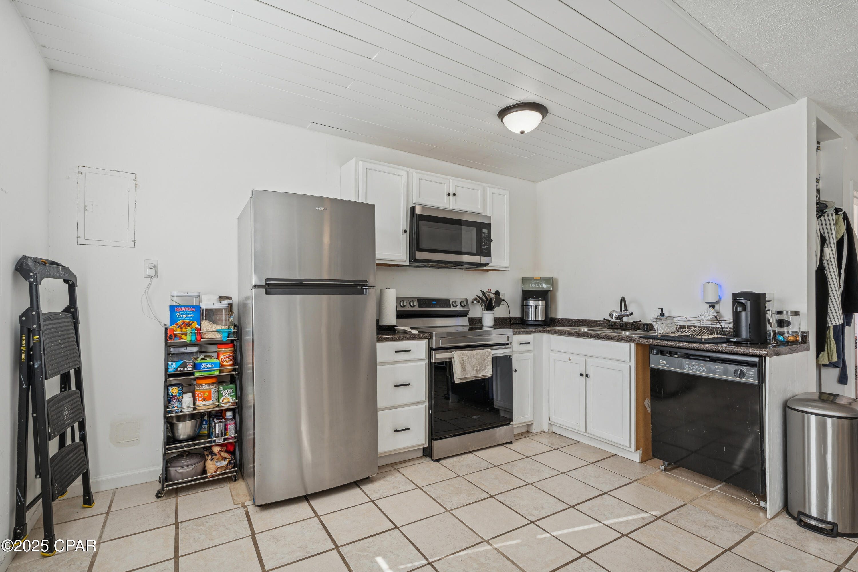 Pine-Lea 2nd - Residential