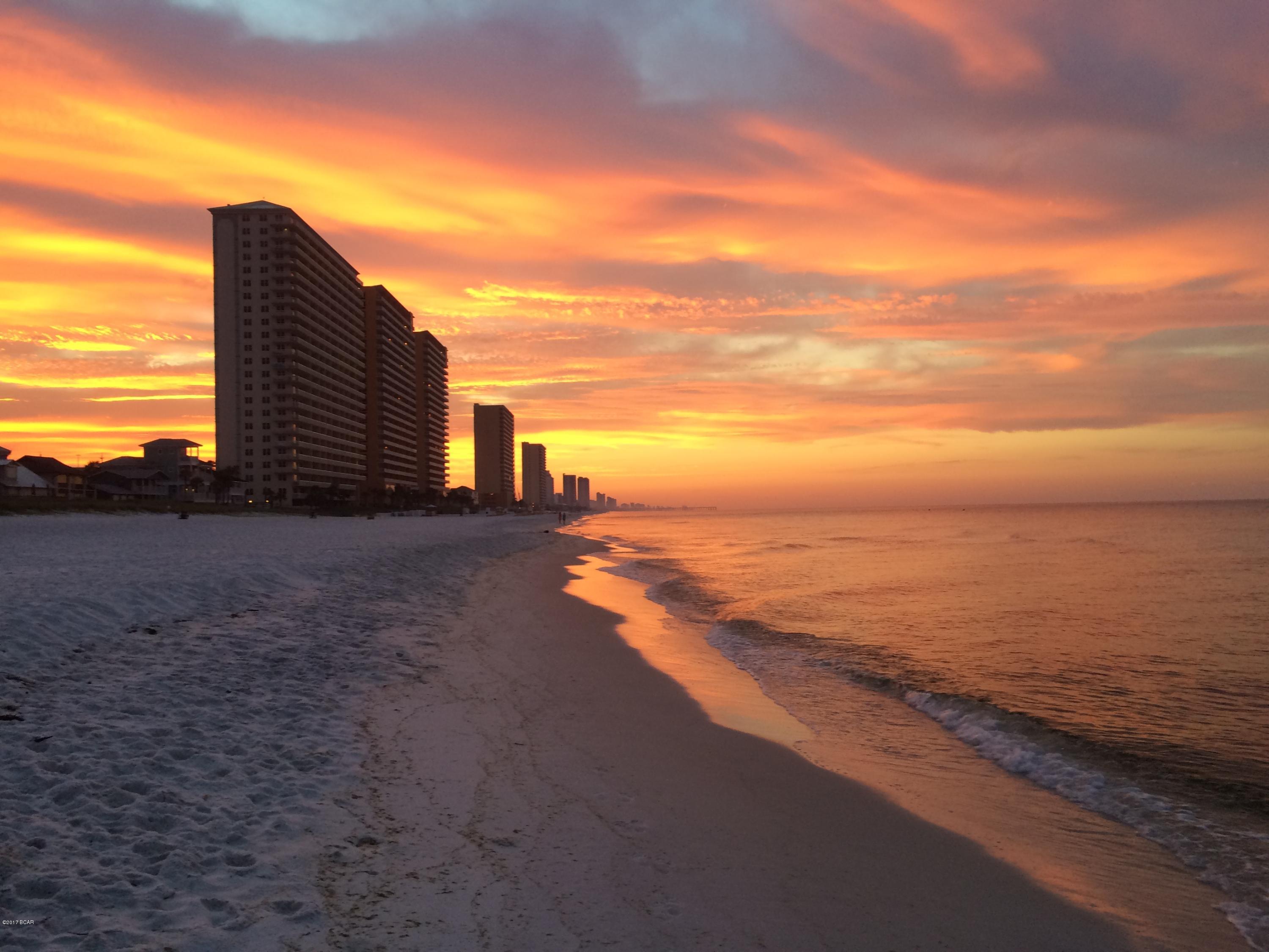 Laguna Beach Estates 8th Add - Residential