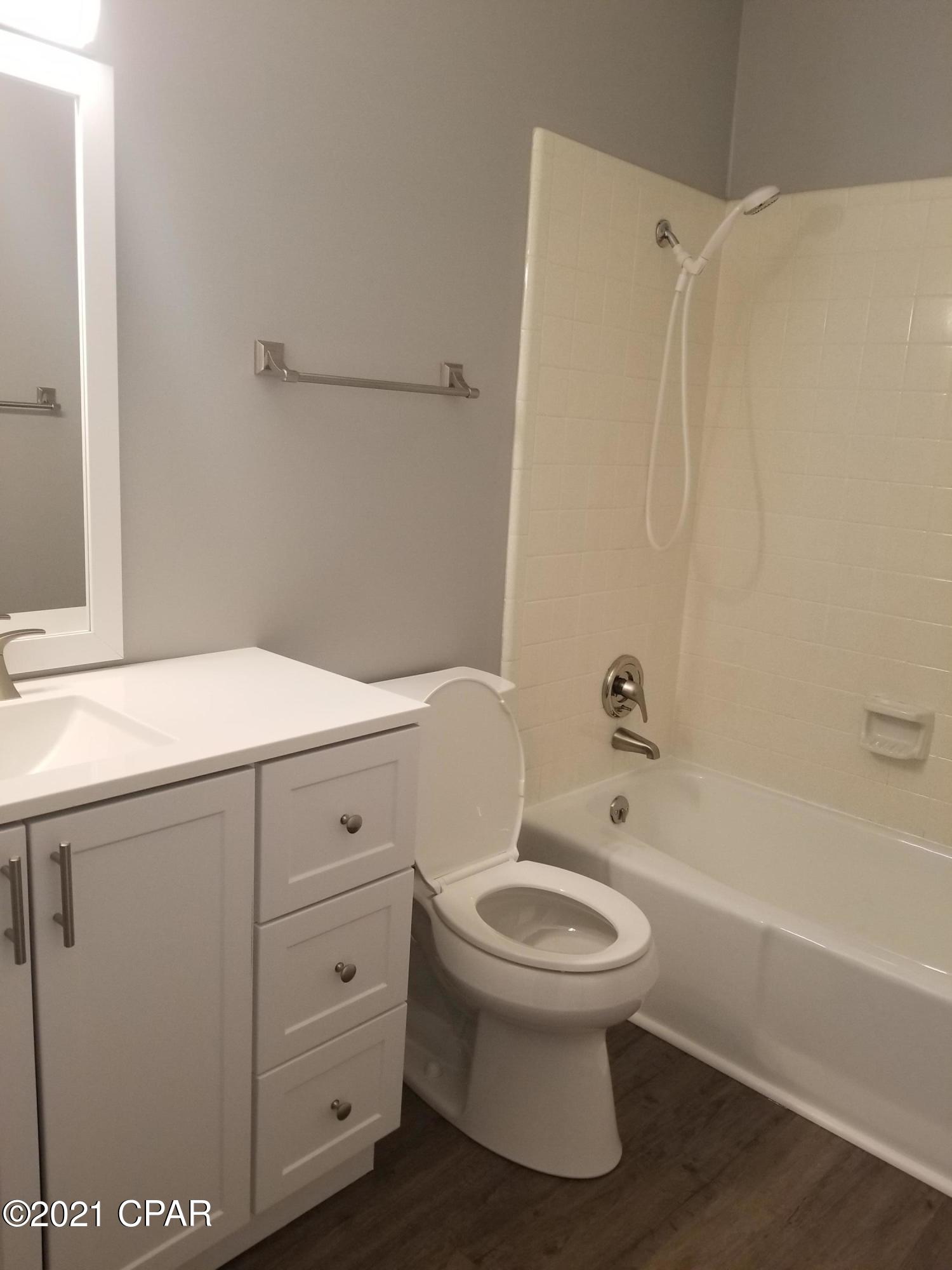 Towne & Country Lake Estates - Residential