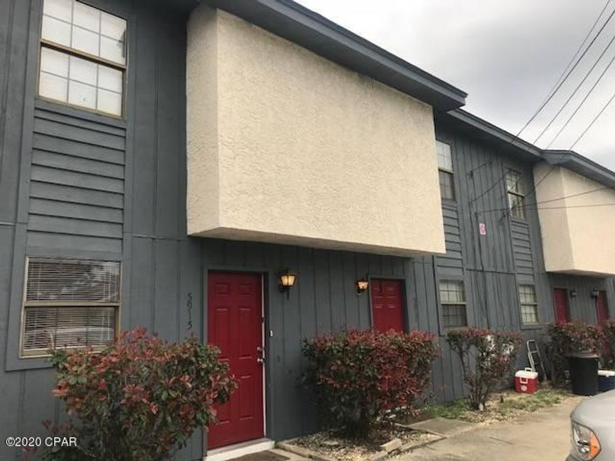 Townhouse near the beach with an open floor plan. Washer/dryer connections, balcony and storage room. Shared backyard. Close to schools and shopping and walking distance to the beach! **NO DOGS; CATS OK** 



Half off of the security deposit for active military.