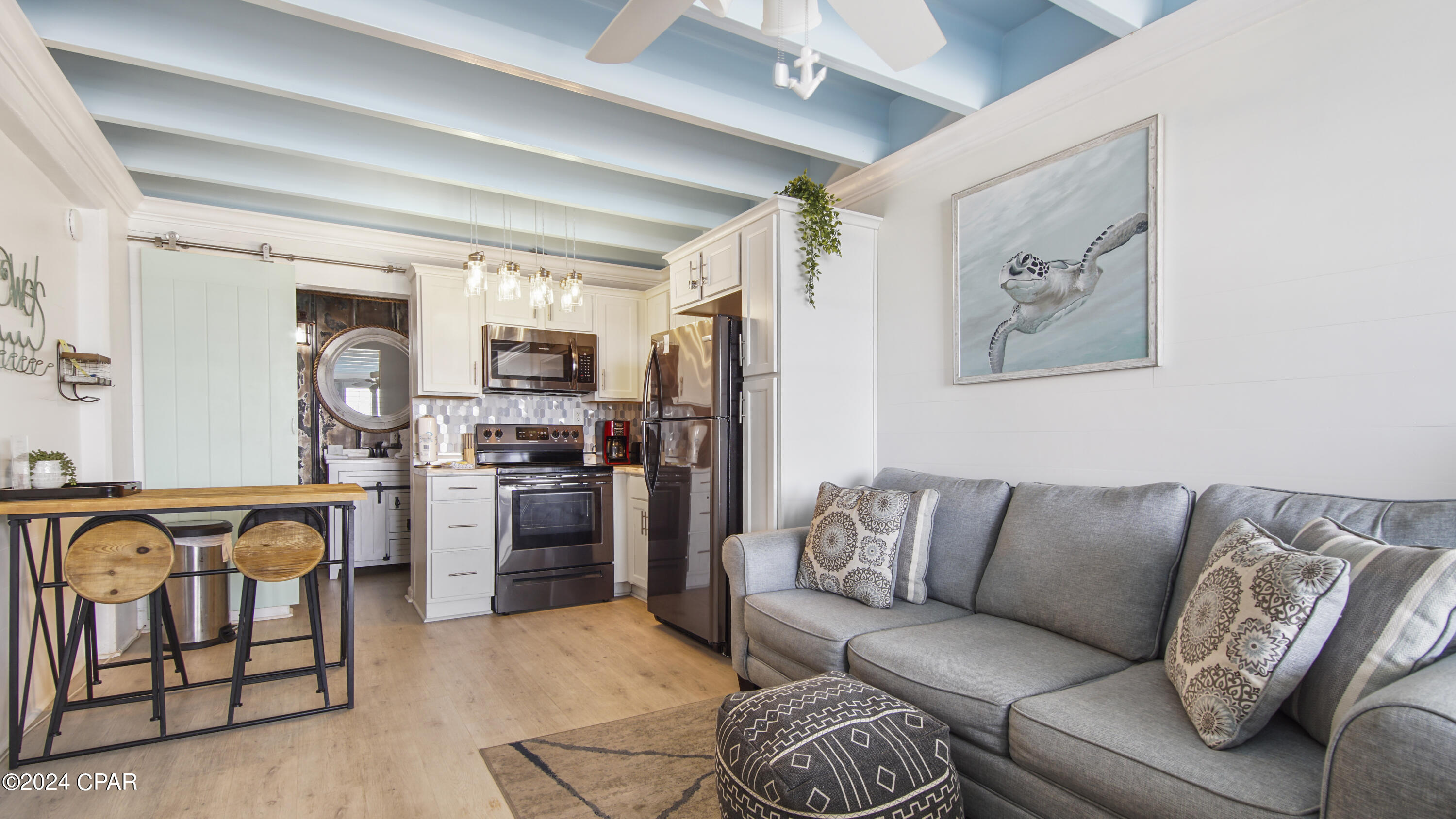 Fontainebleau Terrace - Residential