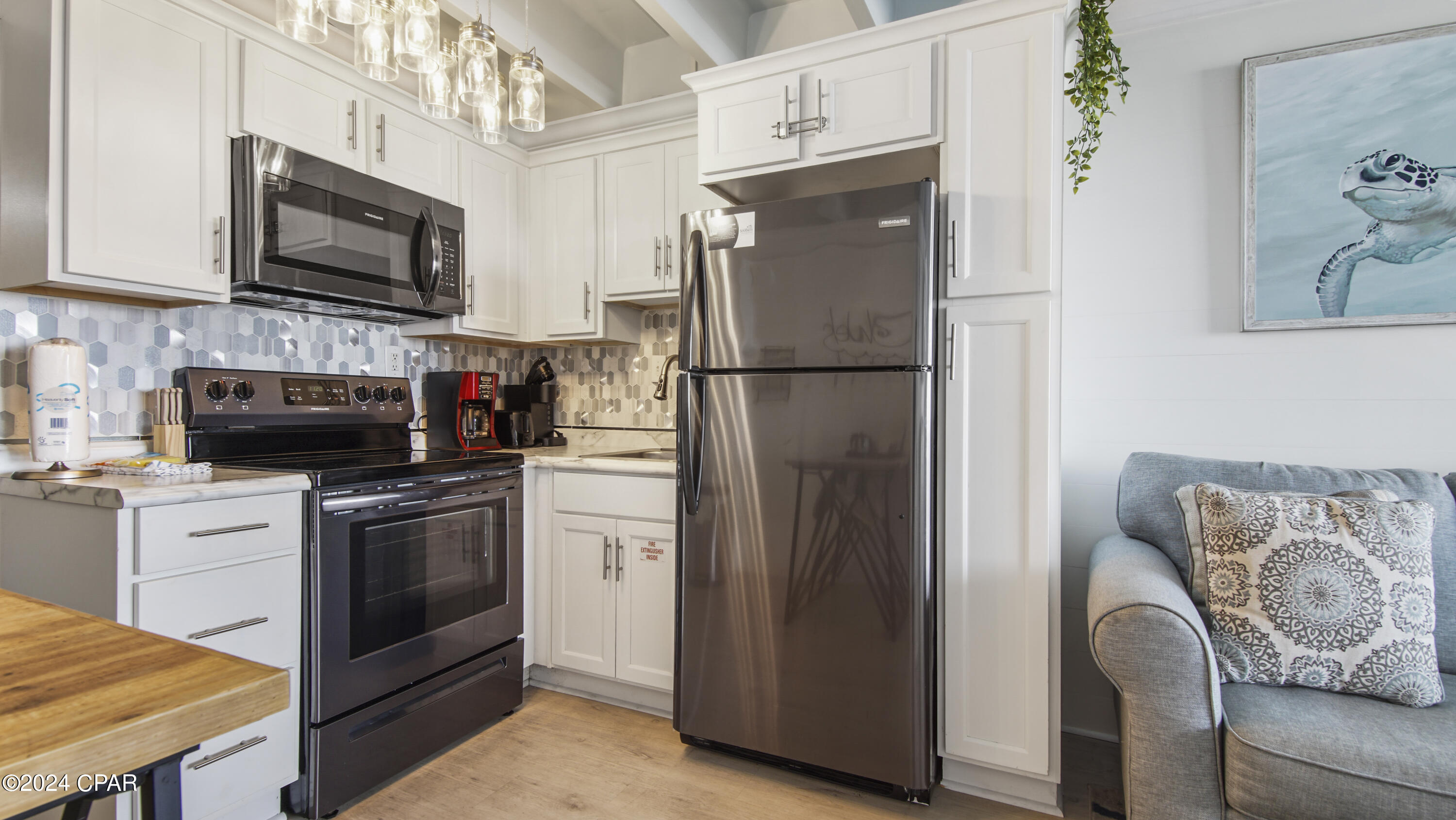 Fontainebleau Terrace - Residential