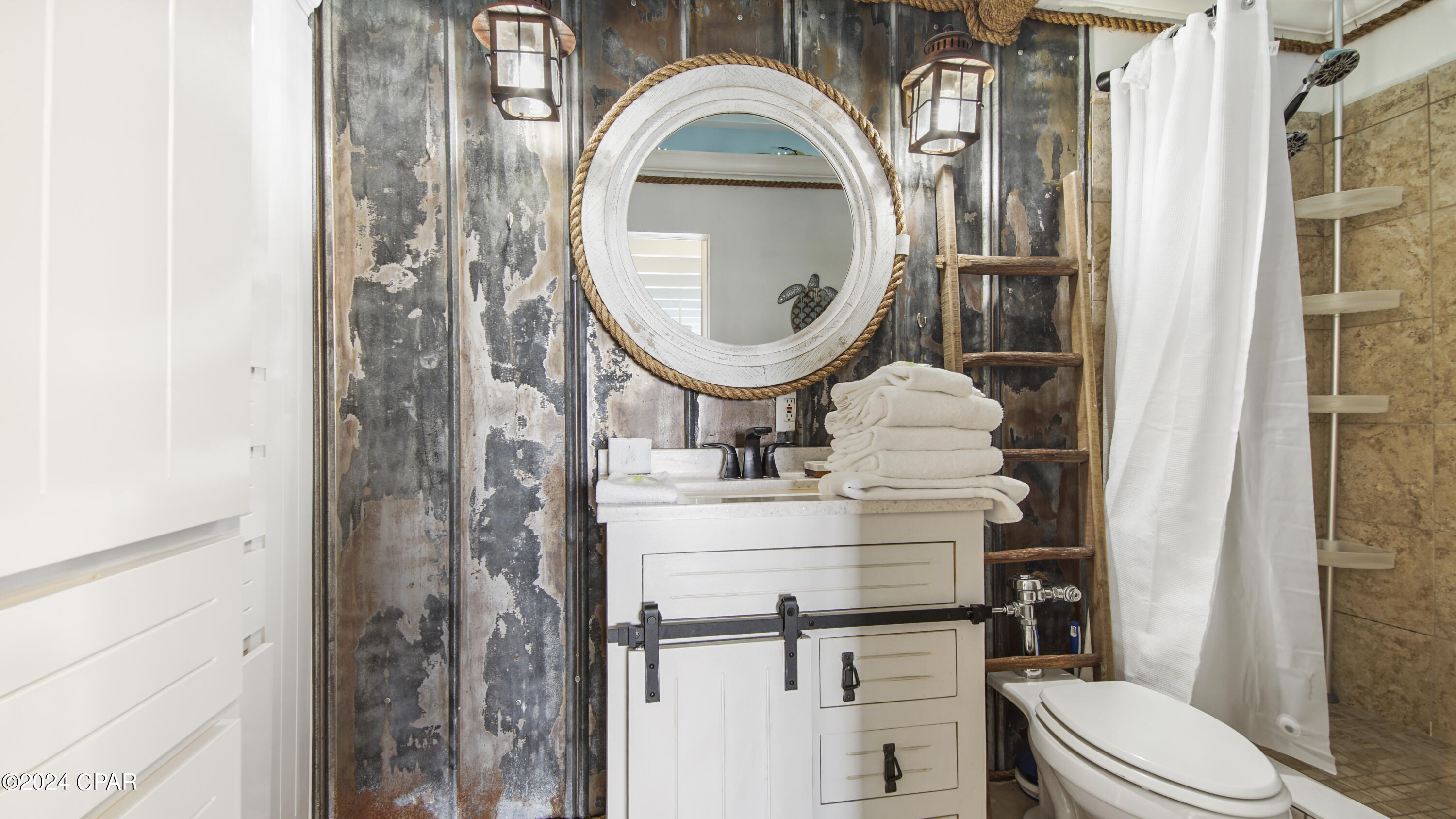 Fontainebleau Terrace - Residential