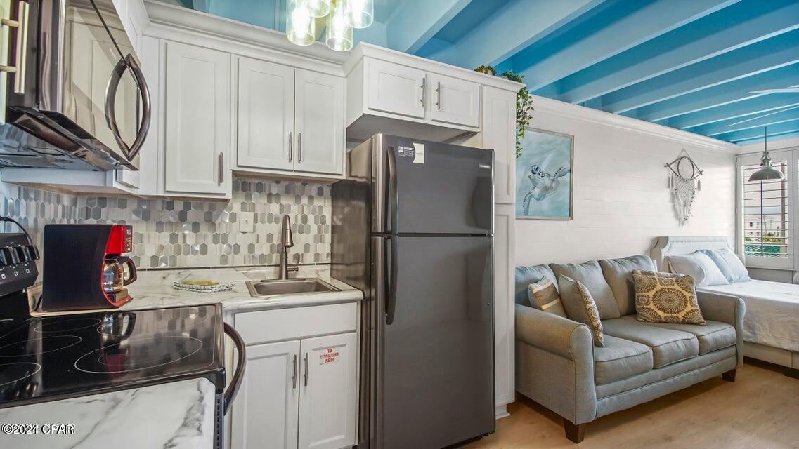 Fontainebleau Terrace - Residential