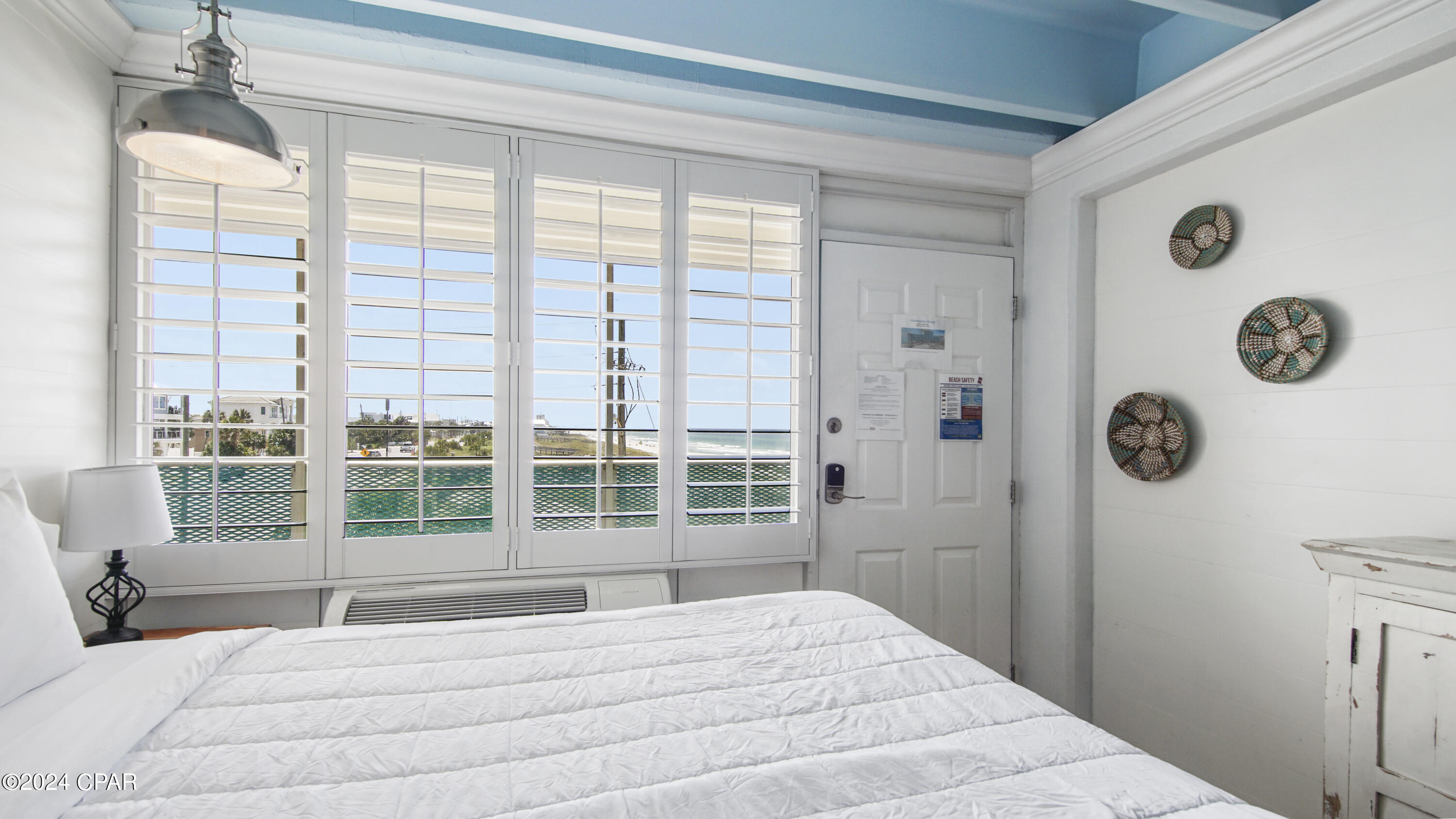 Fontainebleau Terrace - Residential