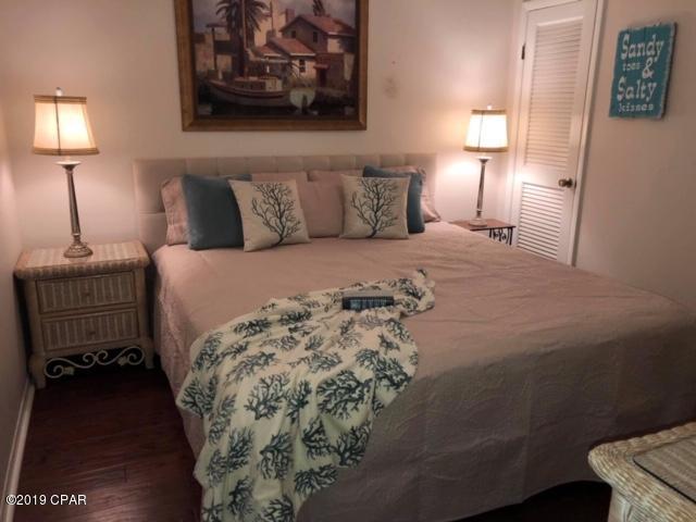 Harbur Arms Condo. - Residential