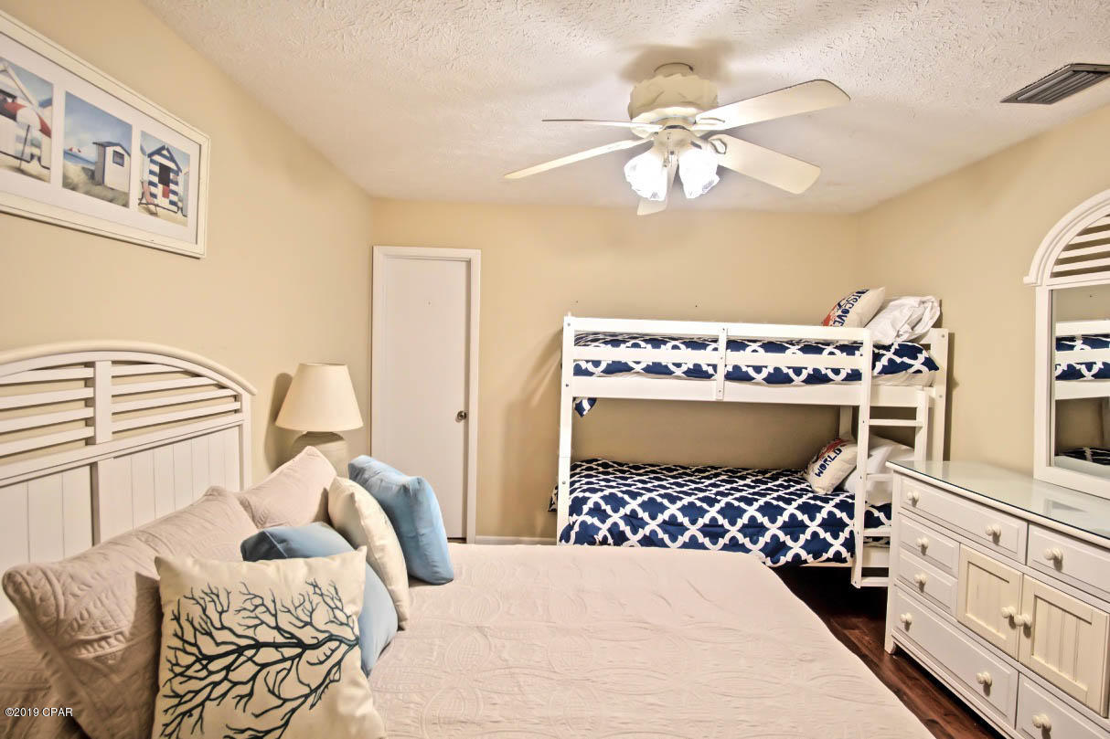 Harbur Arms Condo. - Residential