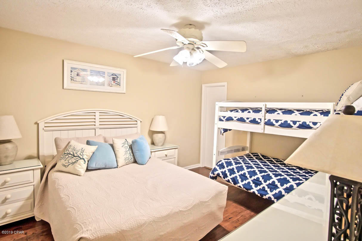 Harbur Arms Condo. - Residential