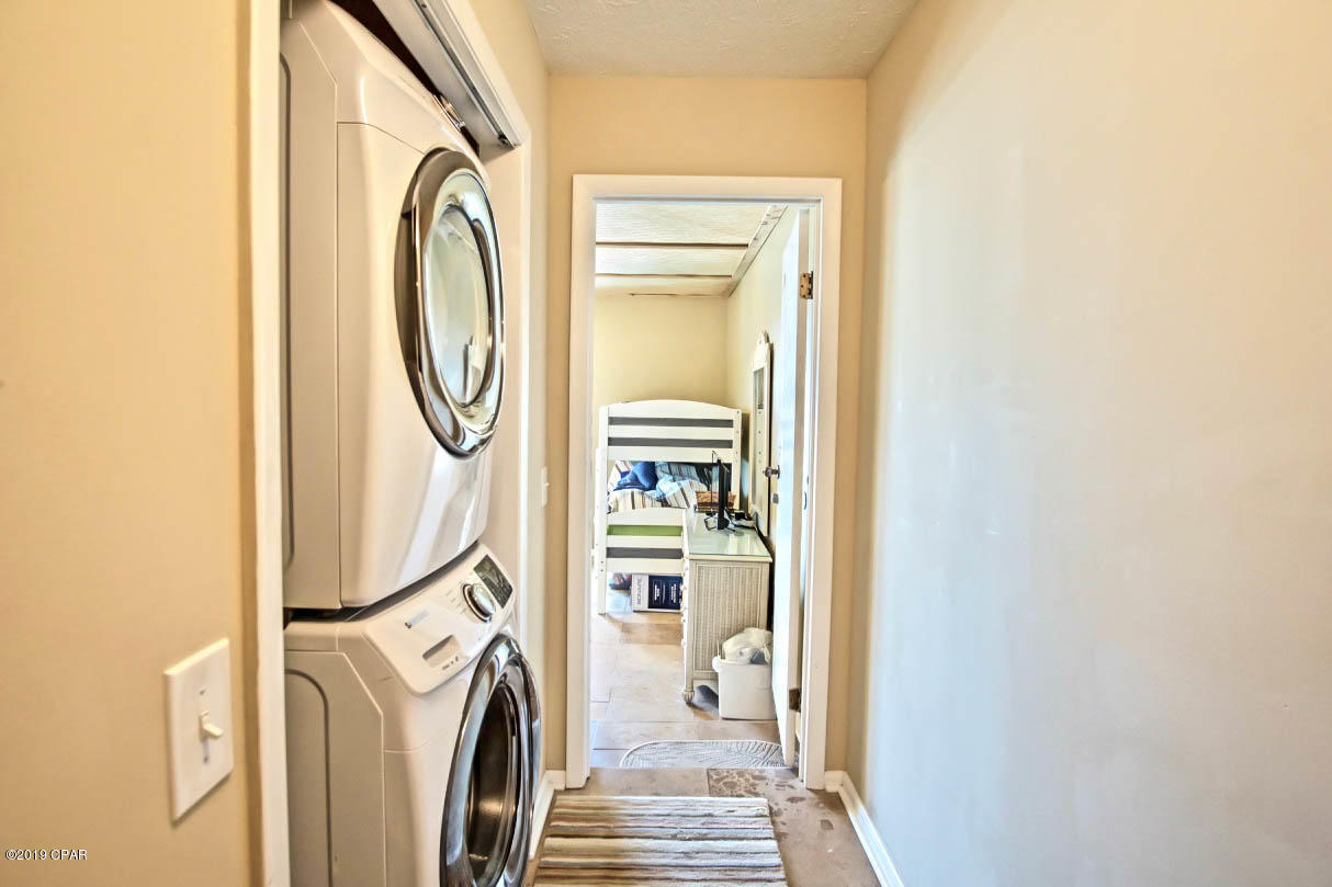 Harbur Arms Condo. - Residential