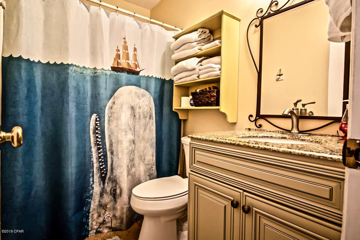 Harbur Arms Condo. - Residential