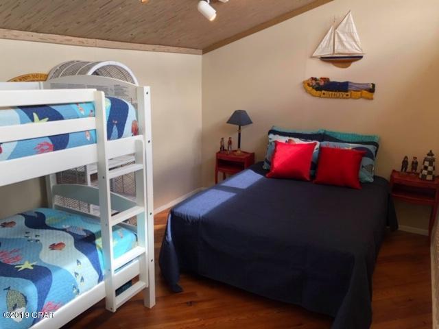 Harbur Arms Condo. - Residential