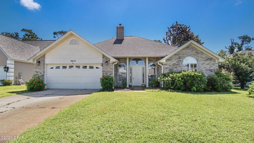 >>>UNDER CONTRACT; Taking Backup Offers!!<<< 

Here is your chance to live in an enclosed neighborhood on the beach--the highly sought after Delwood Point at the Preserve! With only 3 miles to the beach, you're a quick cart ride to local restaurants, marinas, nightlife, and activities!! Enjoy sunning all day or sunset picnics!! Even if you prefer indoors, this home boasts high ceilings, a large master BR, a bonus room/office space with a wet bar, newer roof & HVAC (before closing), a back yard full of greenery, a gorgeous kitchen with newer appliances and island....to enjoy all of your time at home too! This home is a must see if your looking for a great home requiring less upkeep and easy availability to shopping and accessibility to just about everything the town has to offer!!