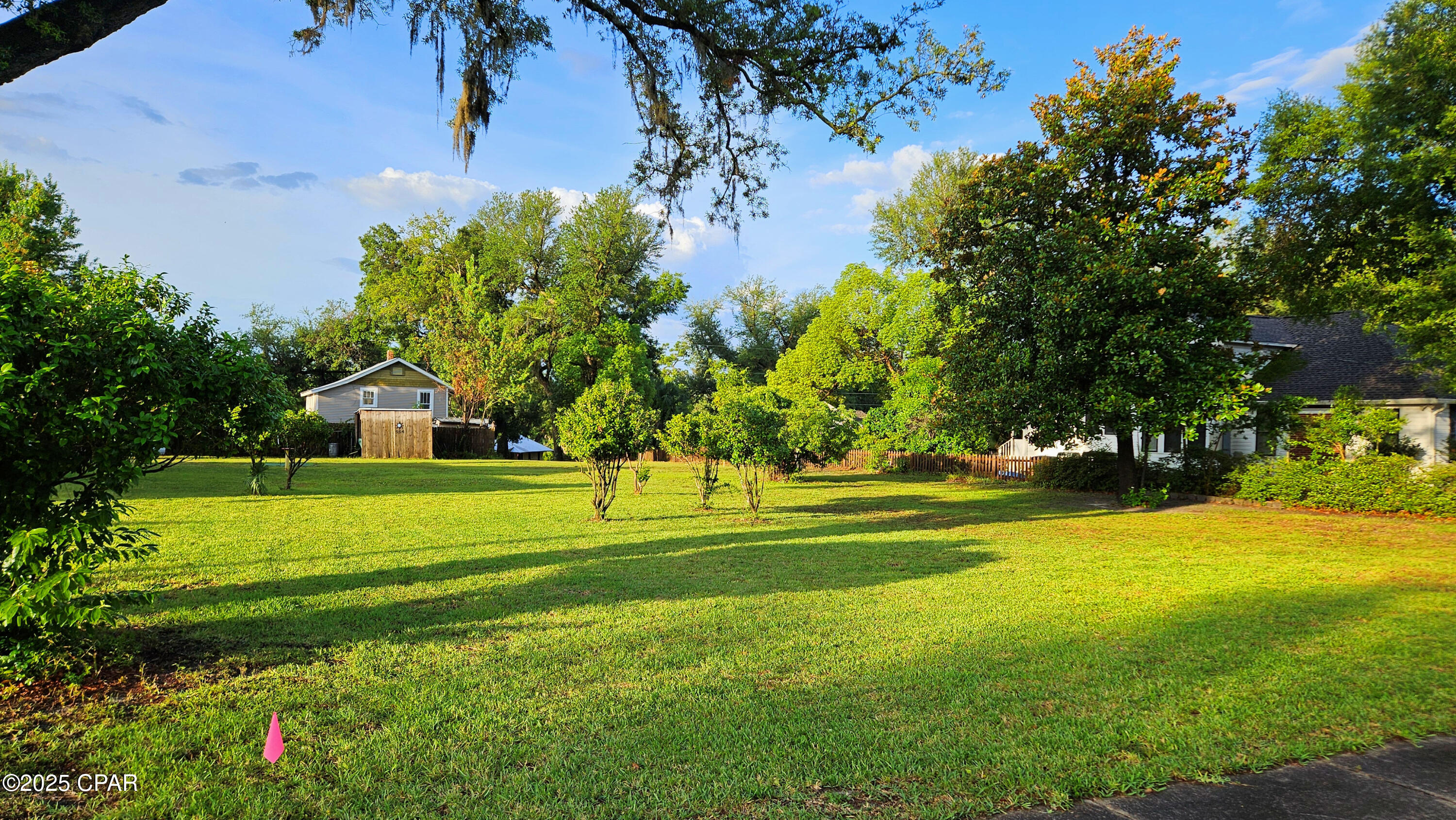 Sudduths 1st Add - Land