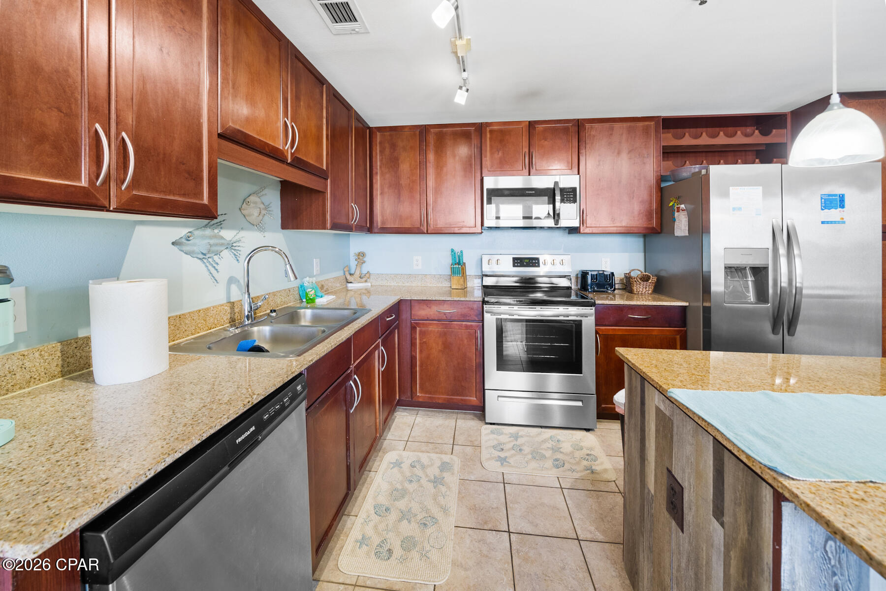 Laketown Wharf - Residential