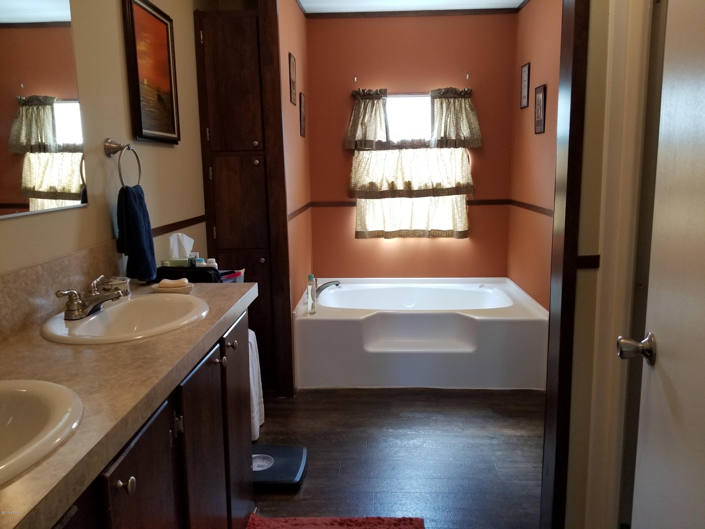 Leisure Lakes - Residential