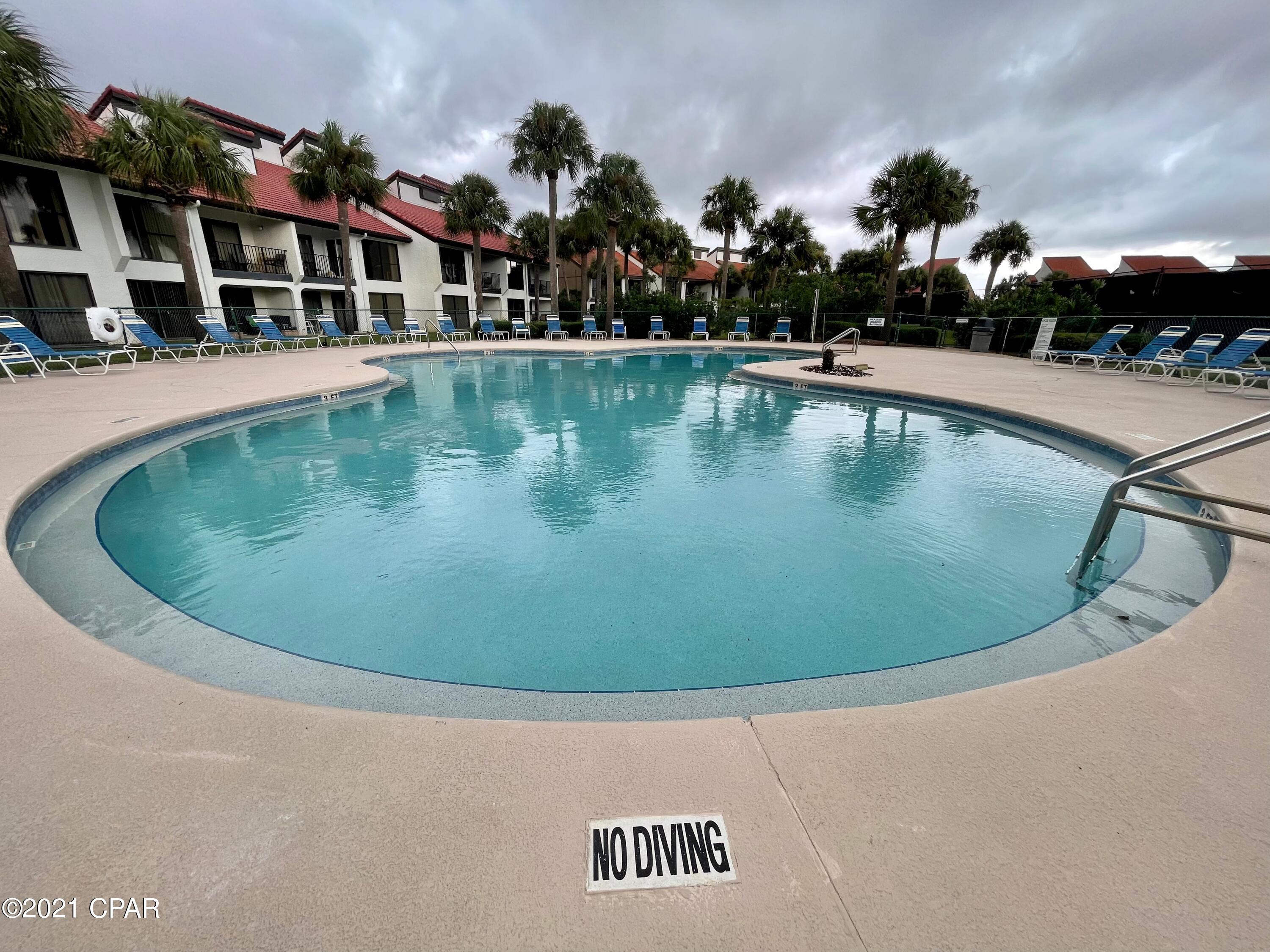 River Oaks Tennis Villas - Residential