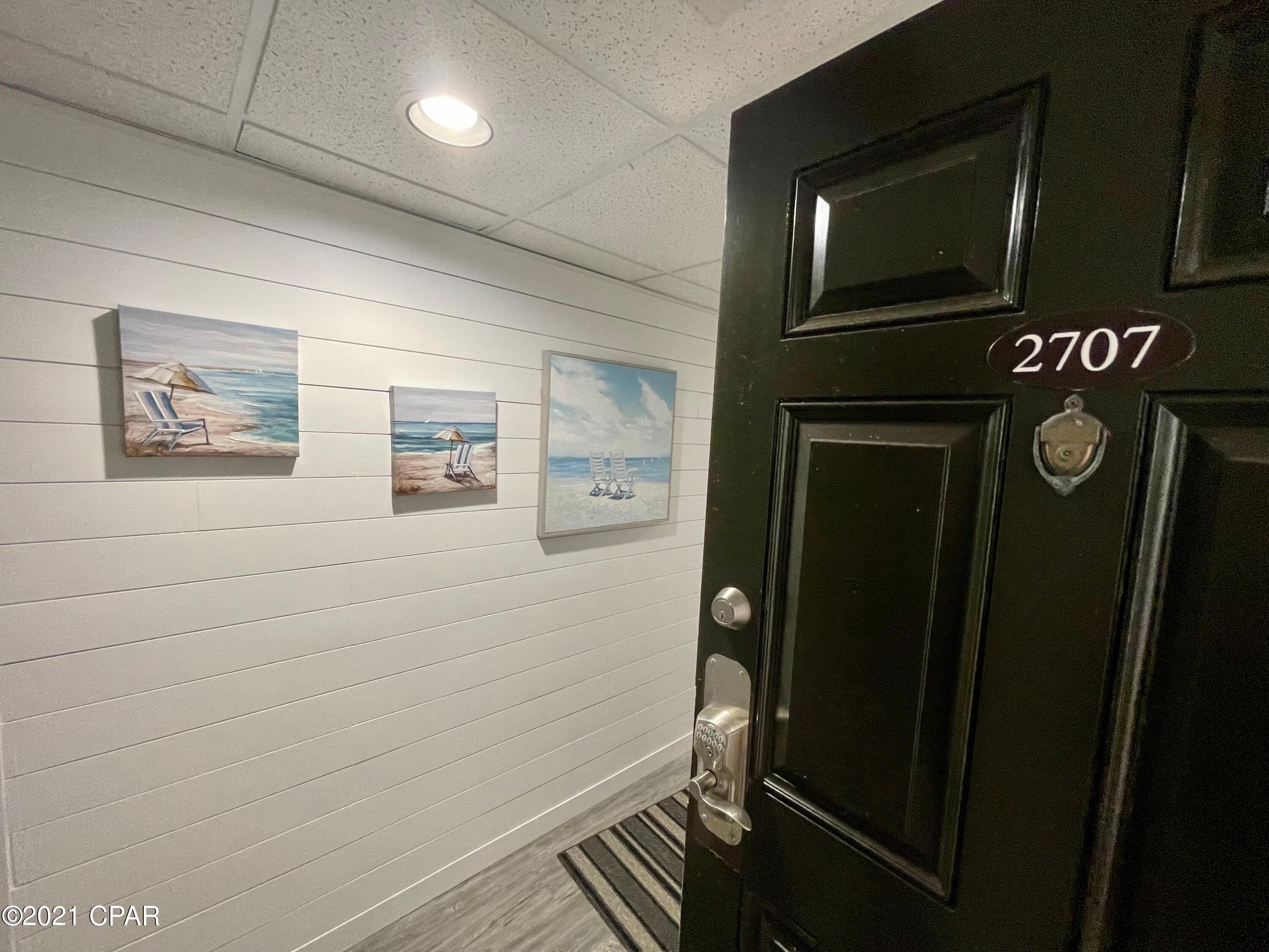 River Oaks Tennis Villas - Residential