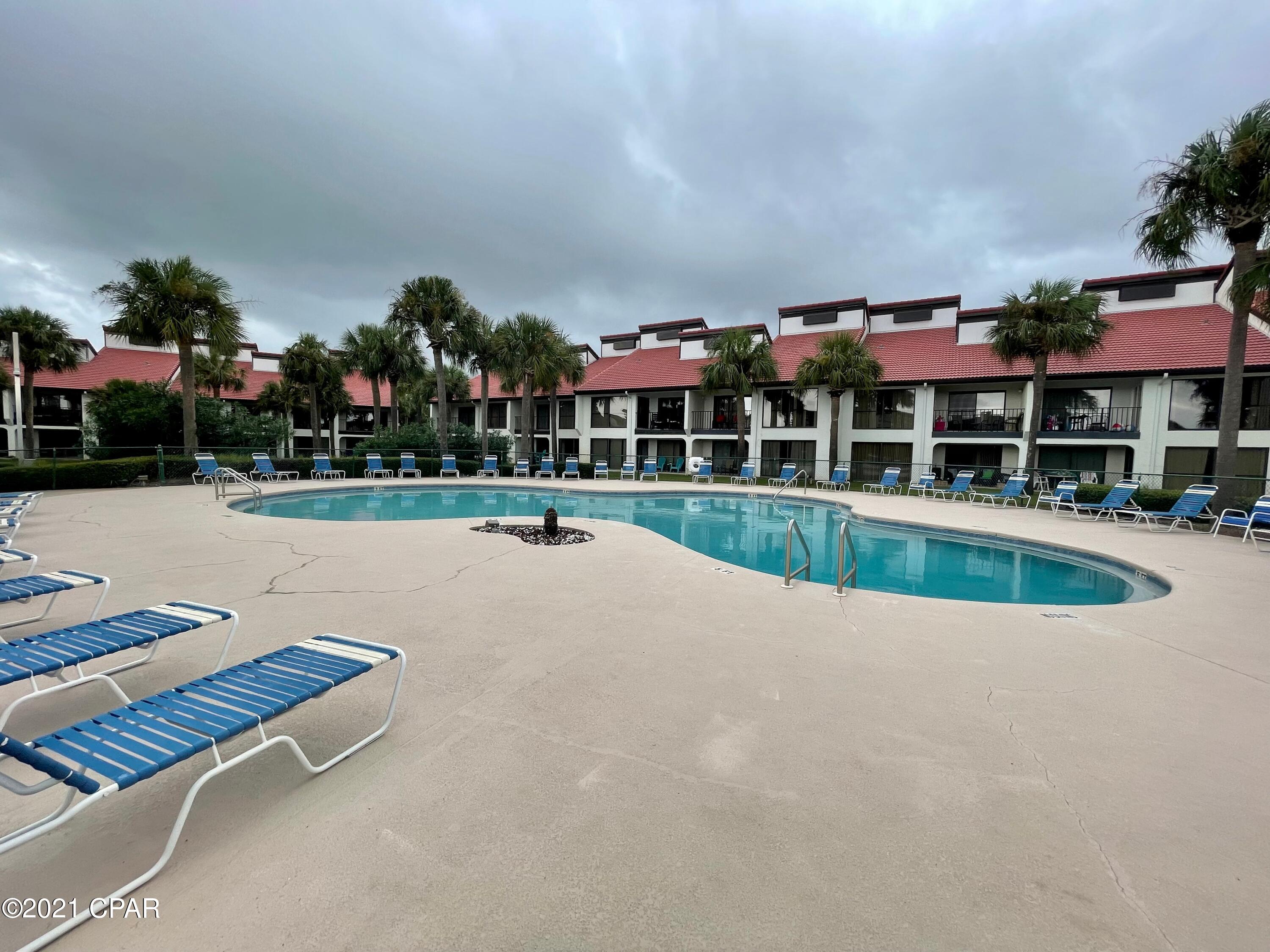 River Oaks Tennis Villas - Residential