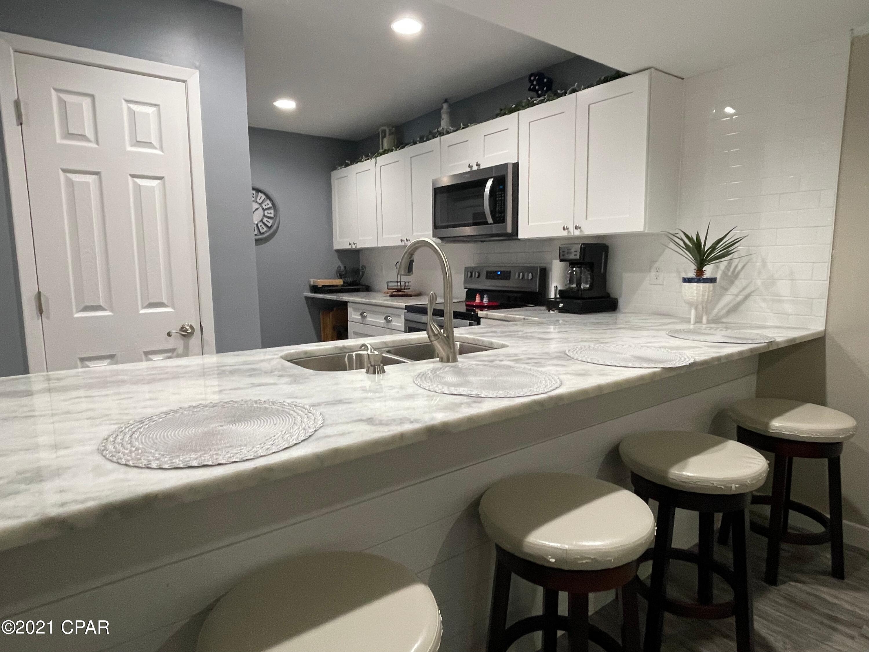 River Oaks Tennis Villas - Residential