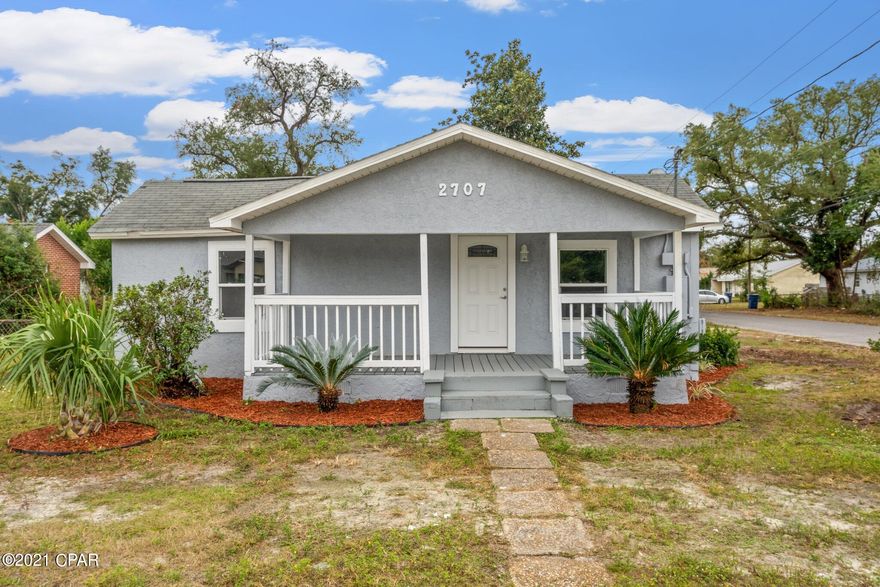 CURRENTLY UNDER CONTRACT, SELLER ACCEPTING BACKUP OFFERS. Come check out this newly renovated 3/2 with a large backyard at a great price! The entire house has been completely redone. From the new floors/carpet, to the brand new kitchen, new roof, new paint and new bathrooms you will notice the quality at every corner. This home has plenty of yard space to expand and grow and has a large laundry/mudroom that is perfect for a family to utilize.