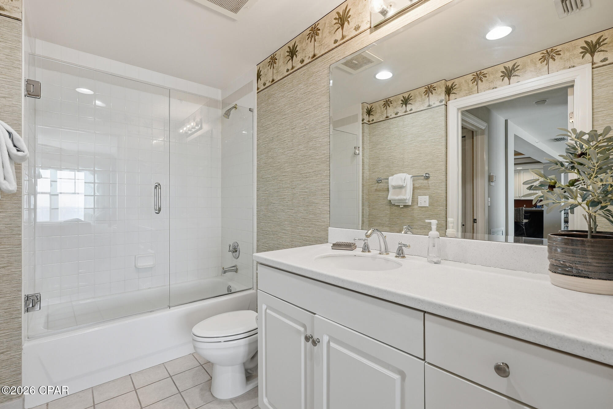 En Soleil Condo - Residential