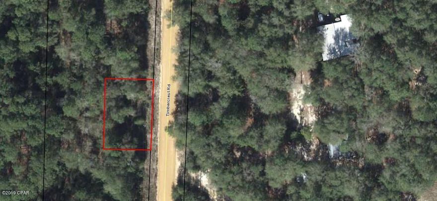 Great lot in Fountain with road access. Build a house or put in a mobile home. Not many lots at thsi price with road access and close to Highway 231. Don't miss this opportunity.