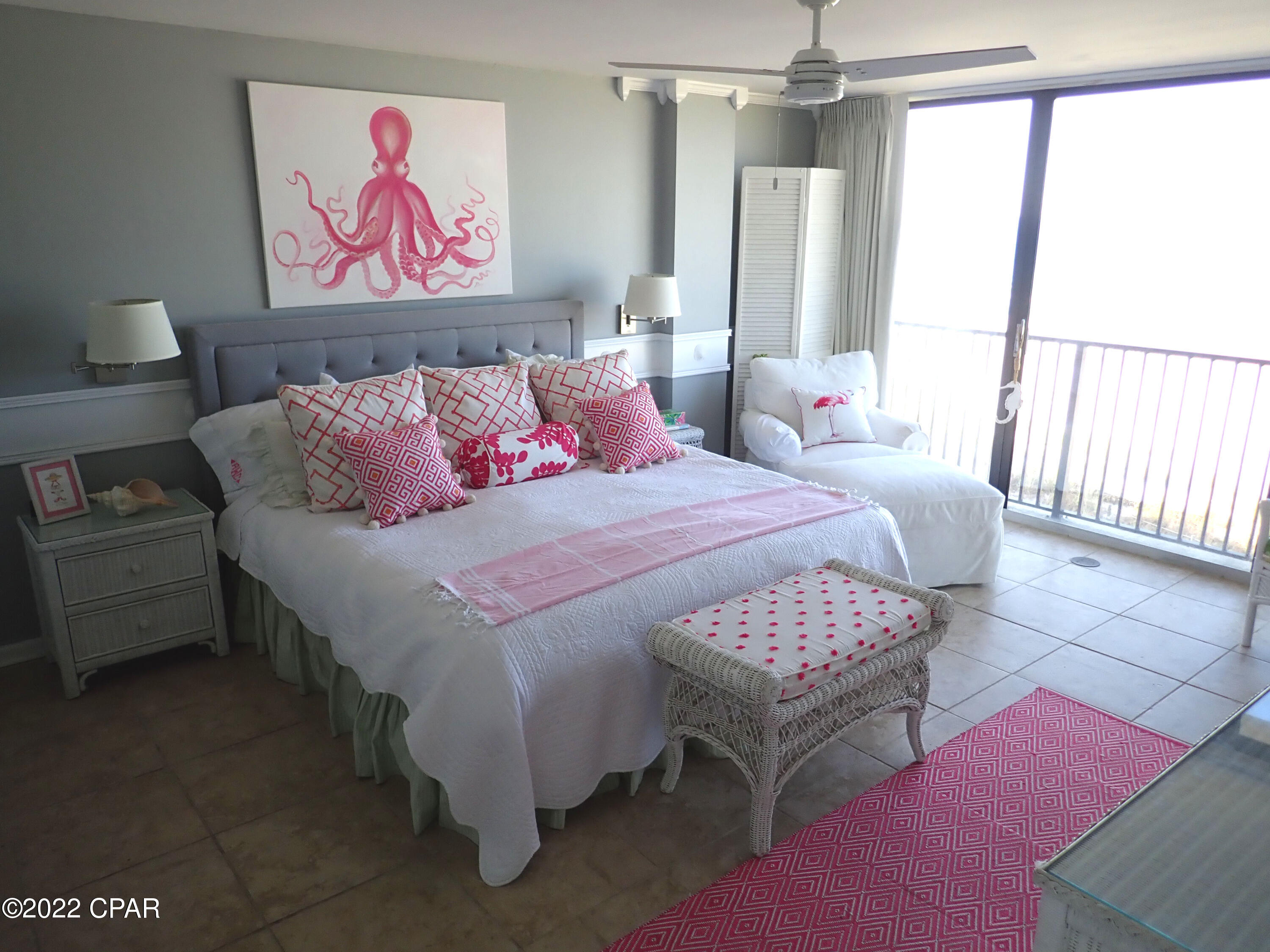 Seachase Condo - Residential