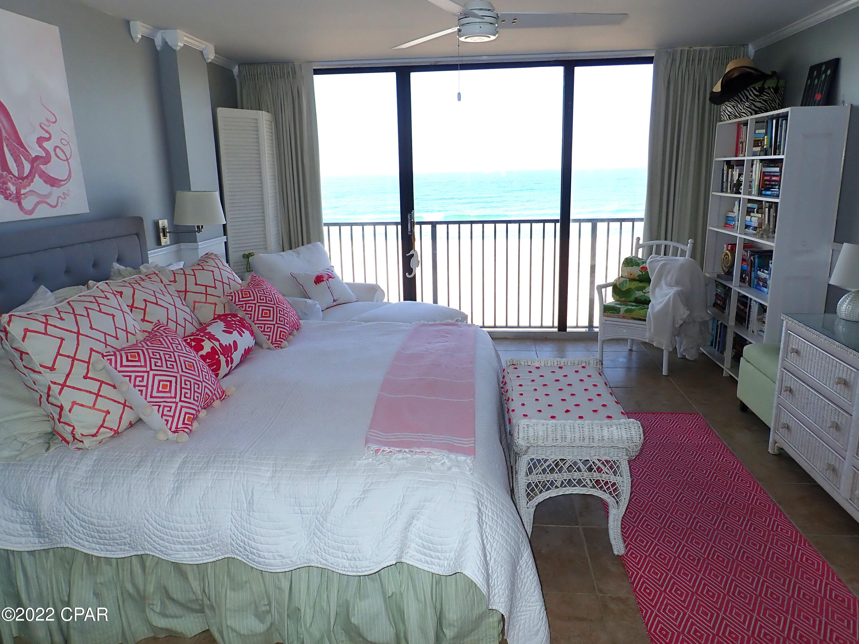 Seachase Condo - Residential