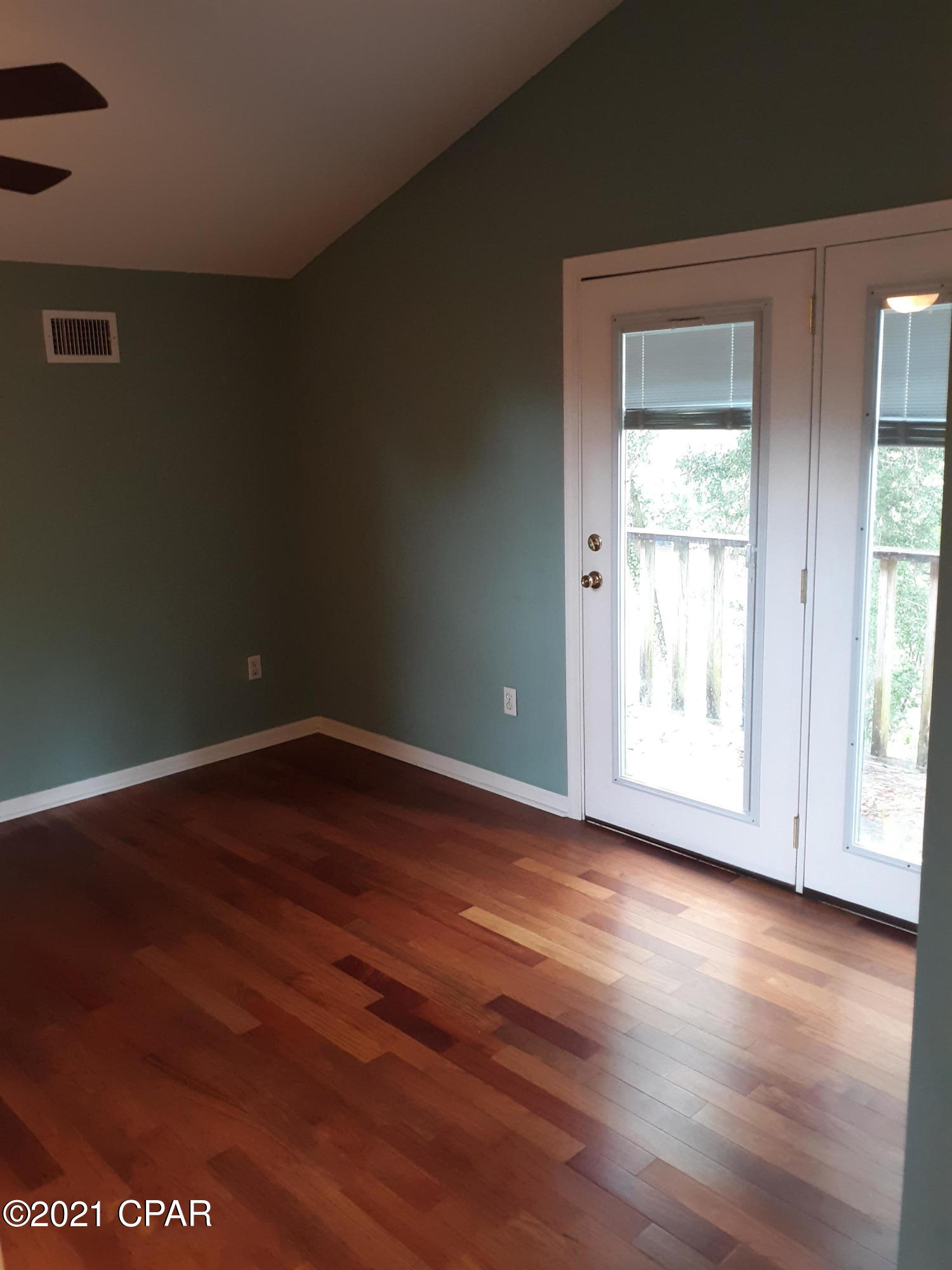 Scotts Ferry - Residential