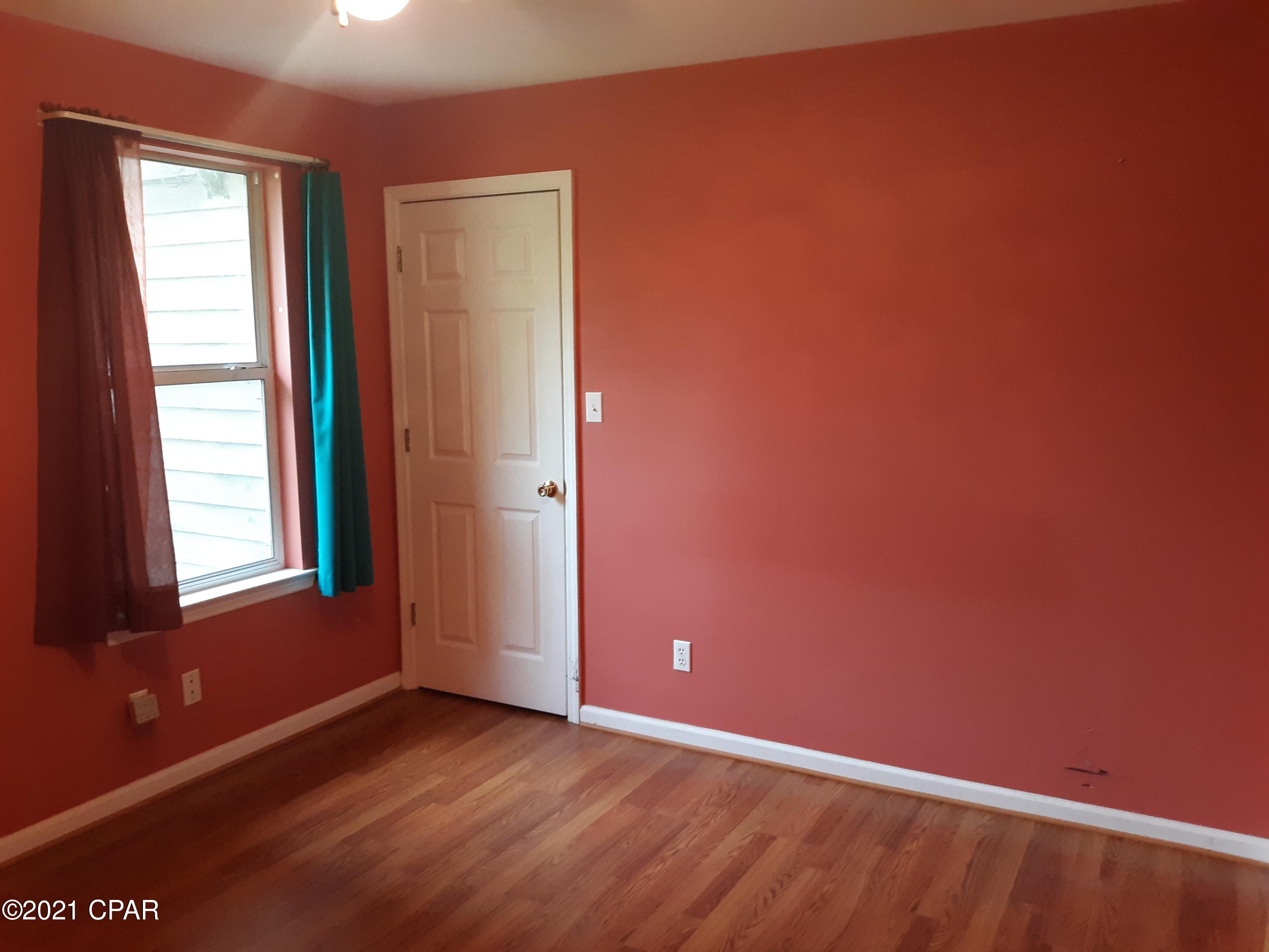 Scotts Ferry - Residential