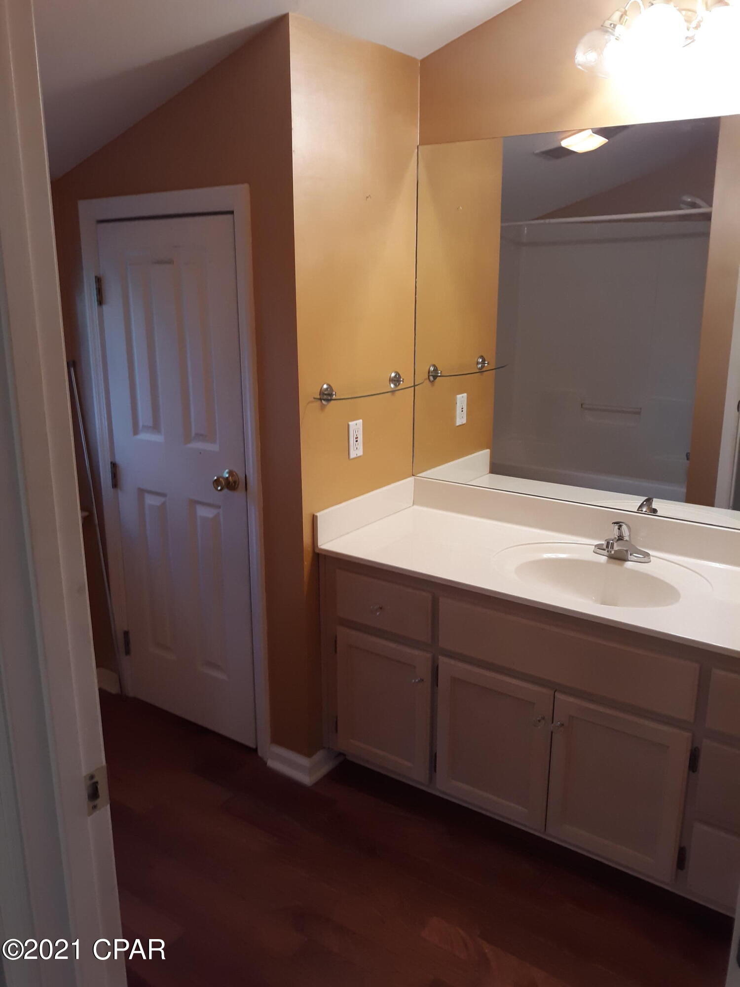 Scotts Ferry - Residential