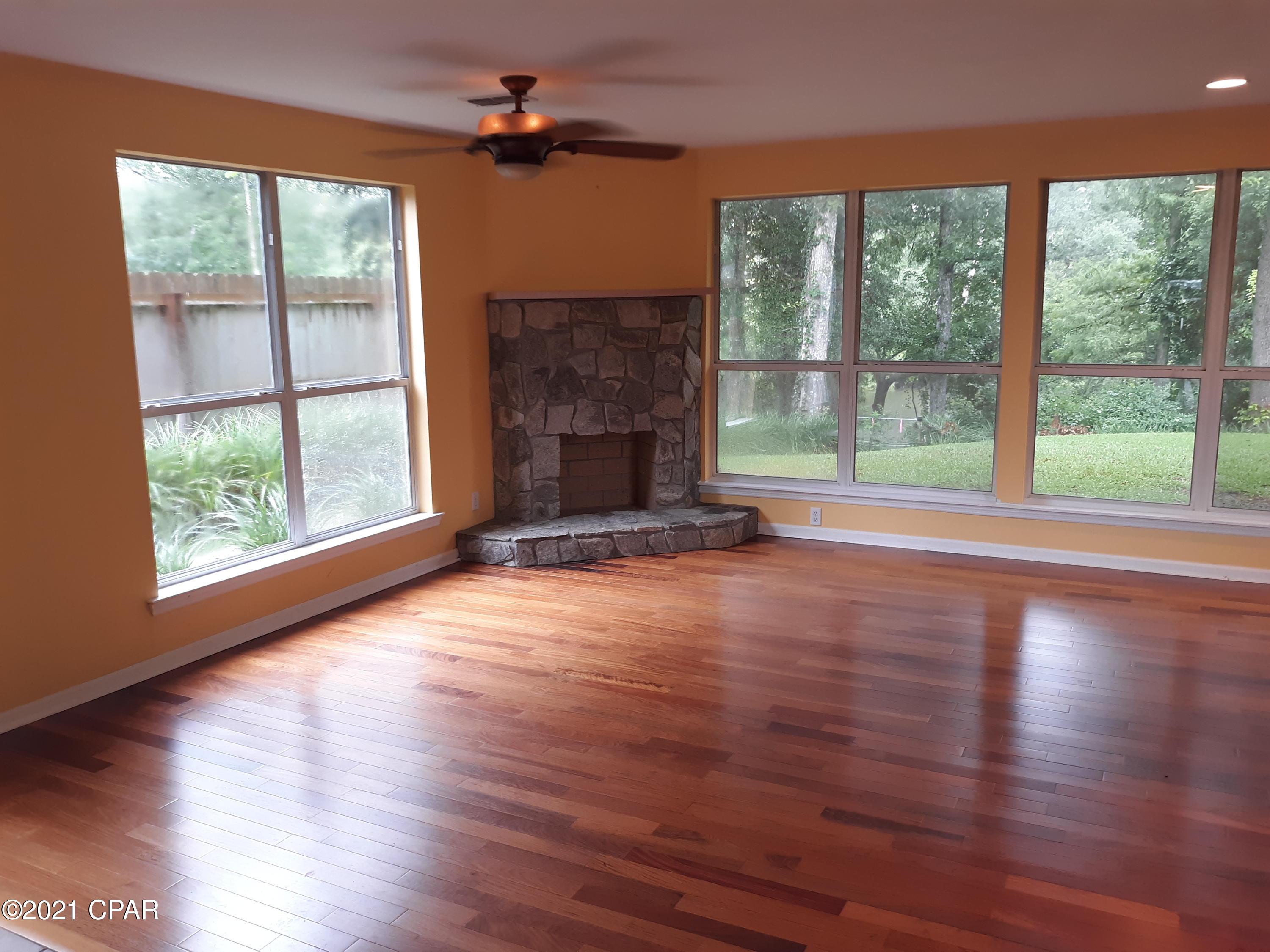 Scotts Ferry - Residential