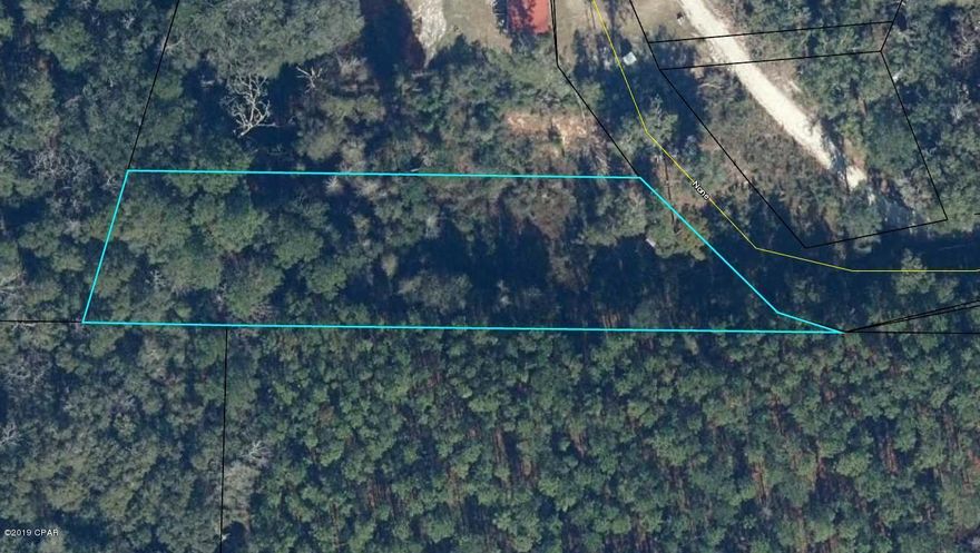Awesome Opportunity! A 1+/- acre, unrestricted lot. This lot recently had a home moved off of it, and looks to be ready to go for a site built home, or mobile home. Property has well and Septic, but condition is unknown.