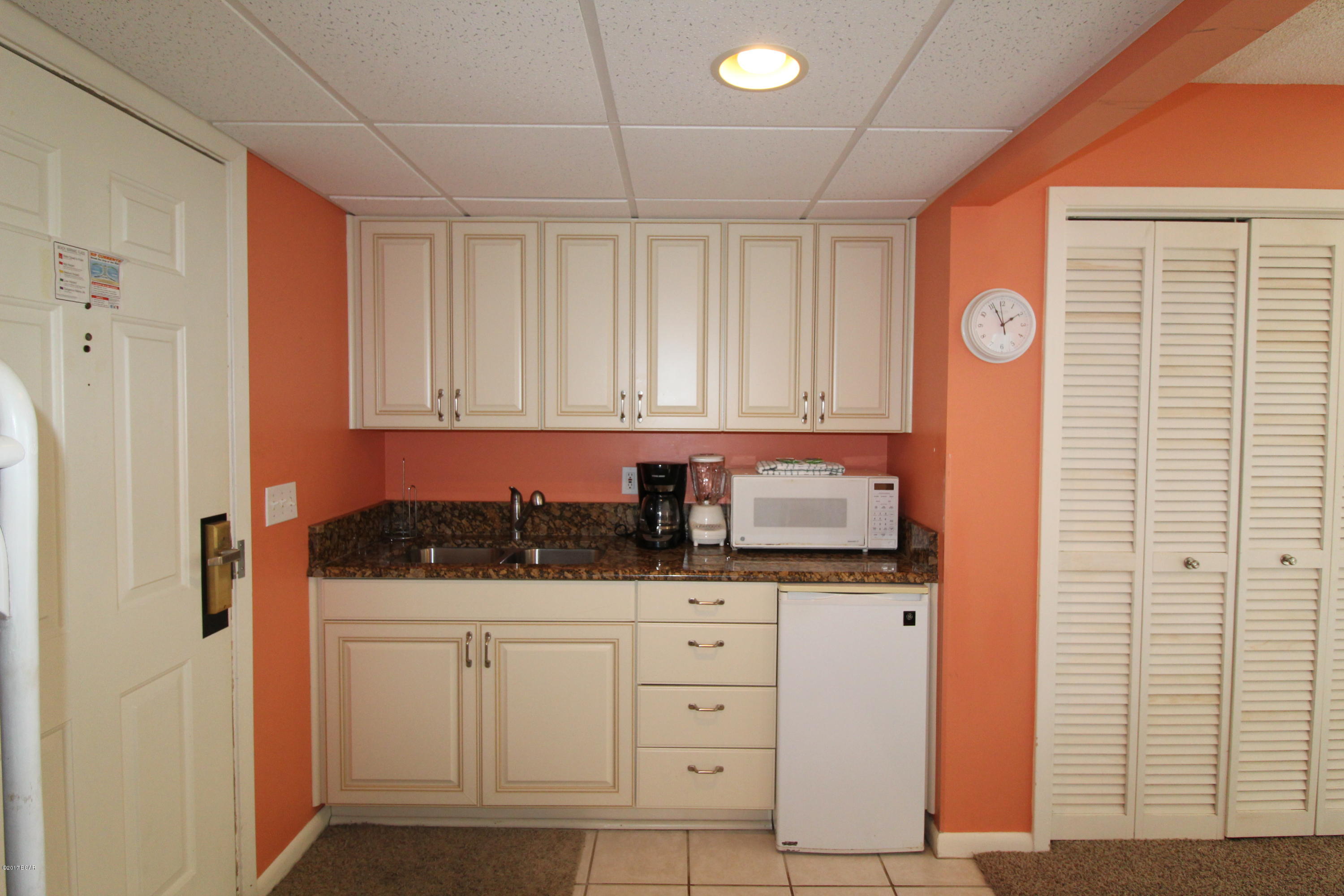 Long Beach Towers IV - Residential