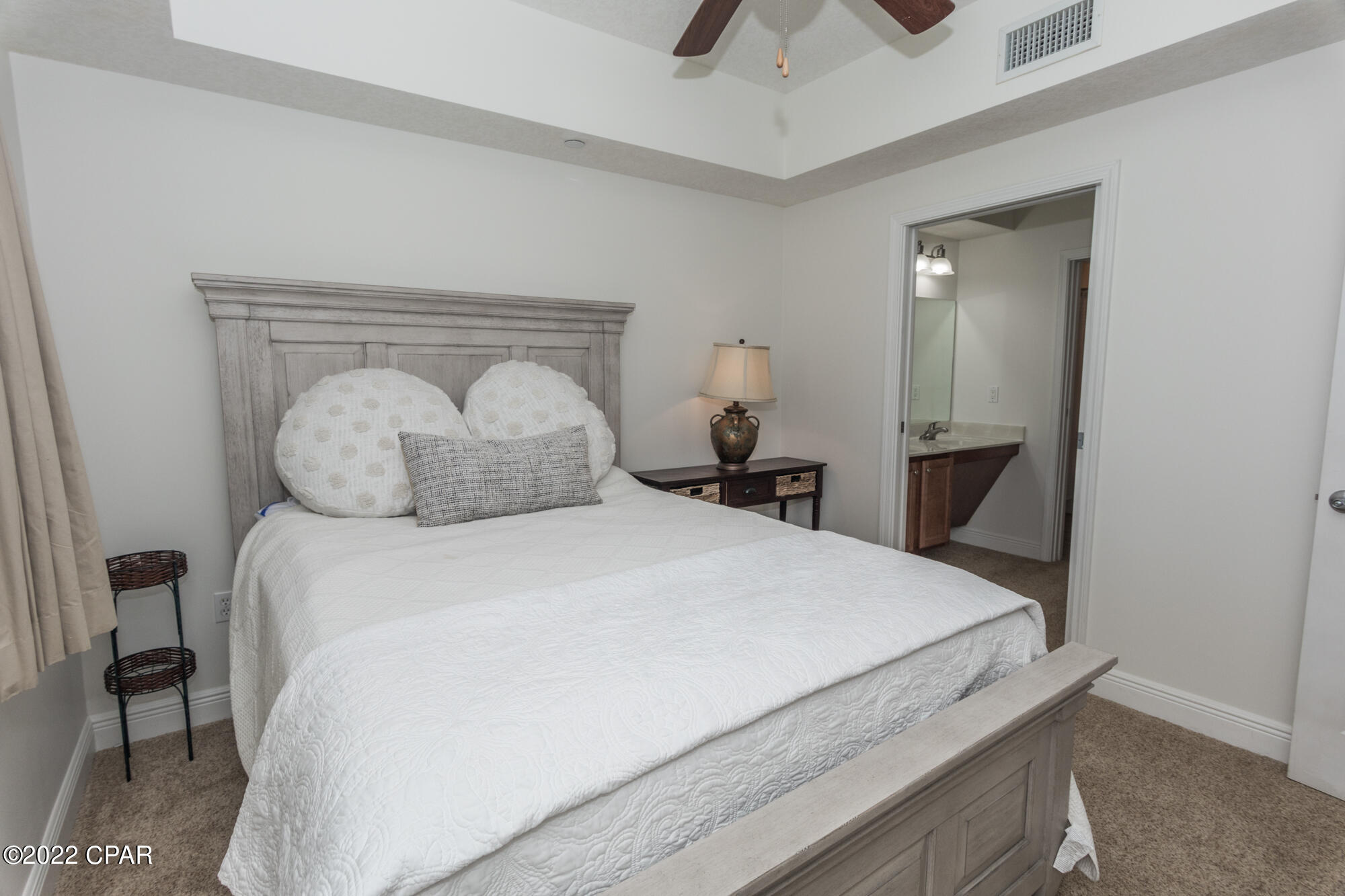 Magnolia Bay Club - Residential