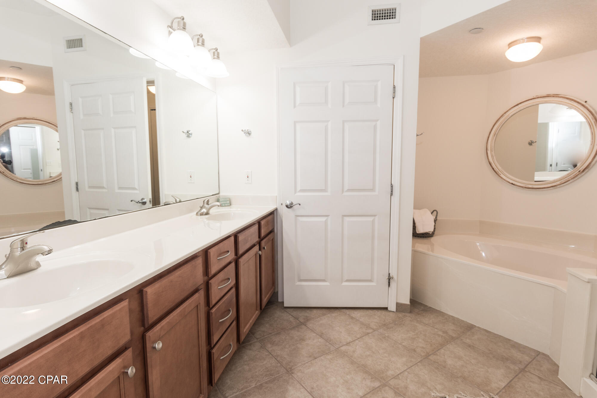 Magnolia Bay Club - Residential