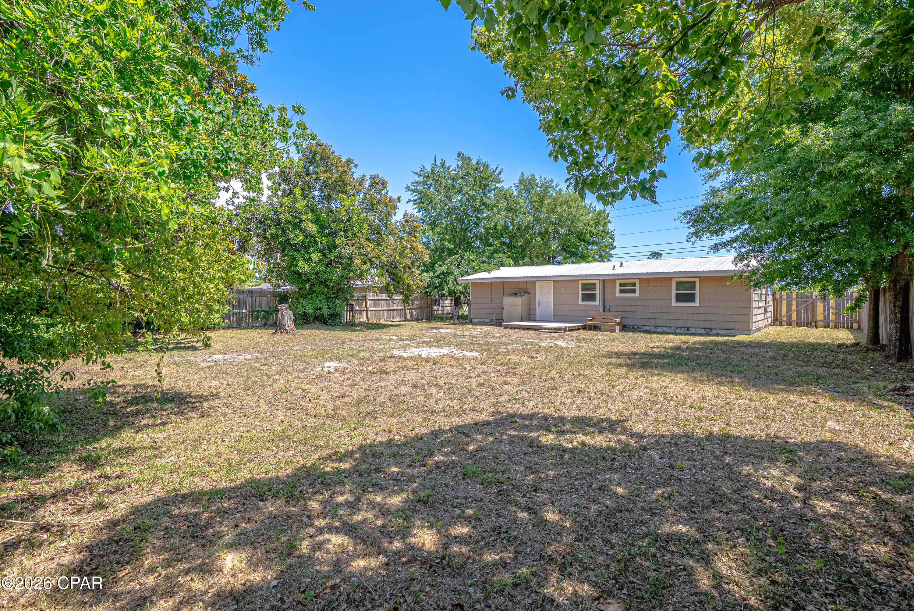 Hentz 1st Add Unit B - Residential