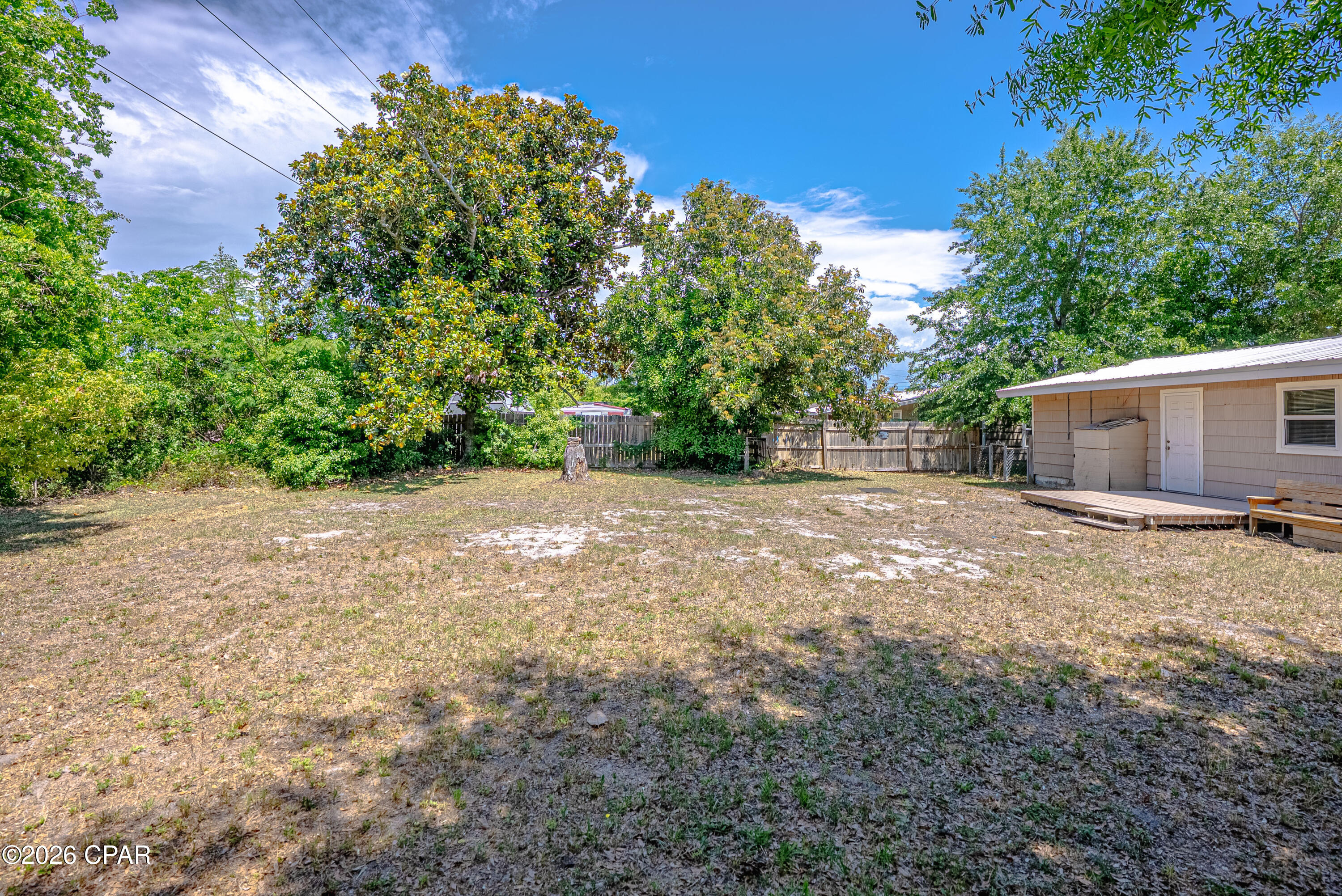 Hentz 1st Add Unit B - Residential