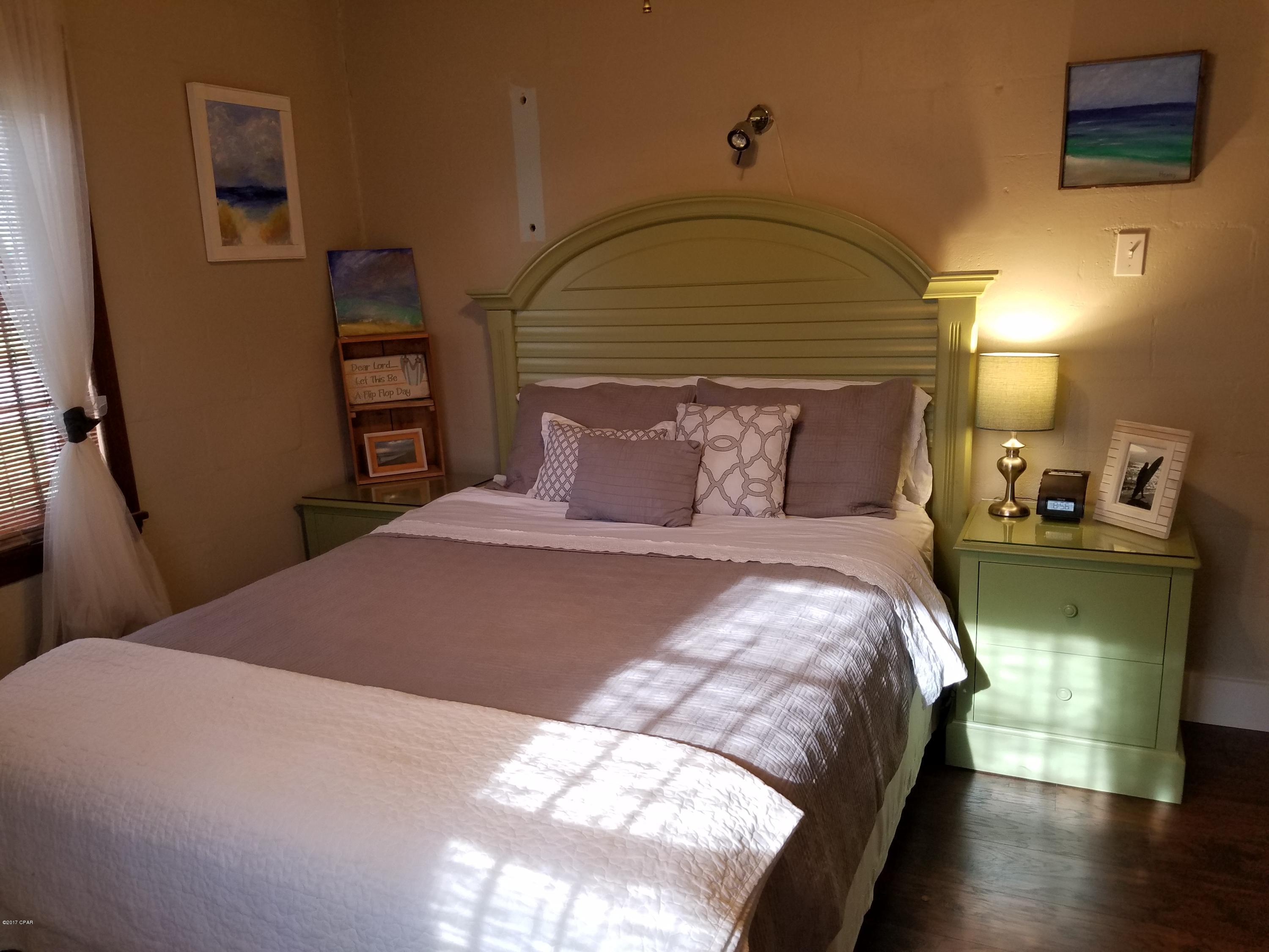 El Centro Villas Ph 1 - Residential Lease