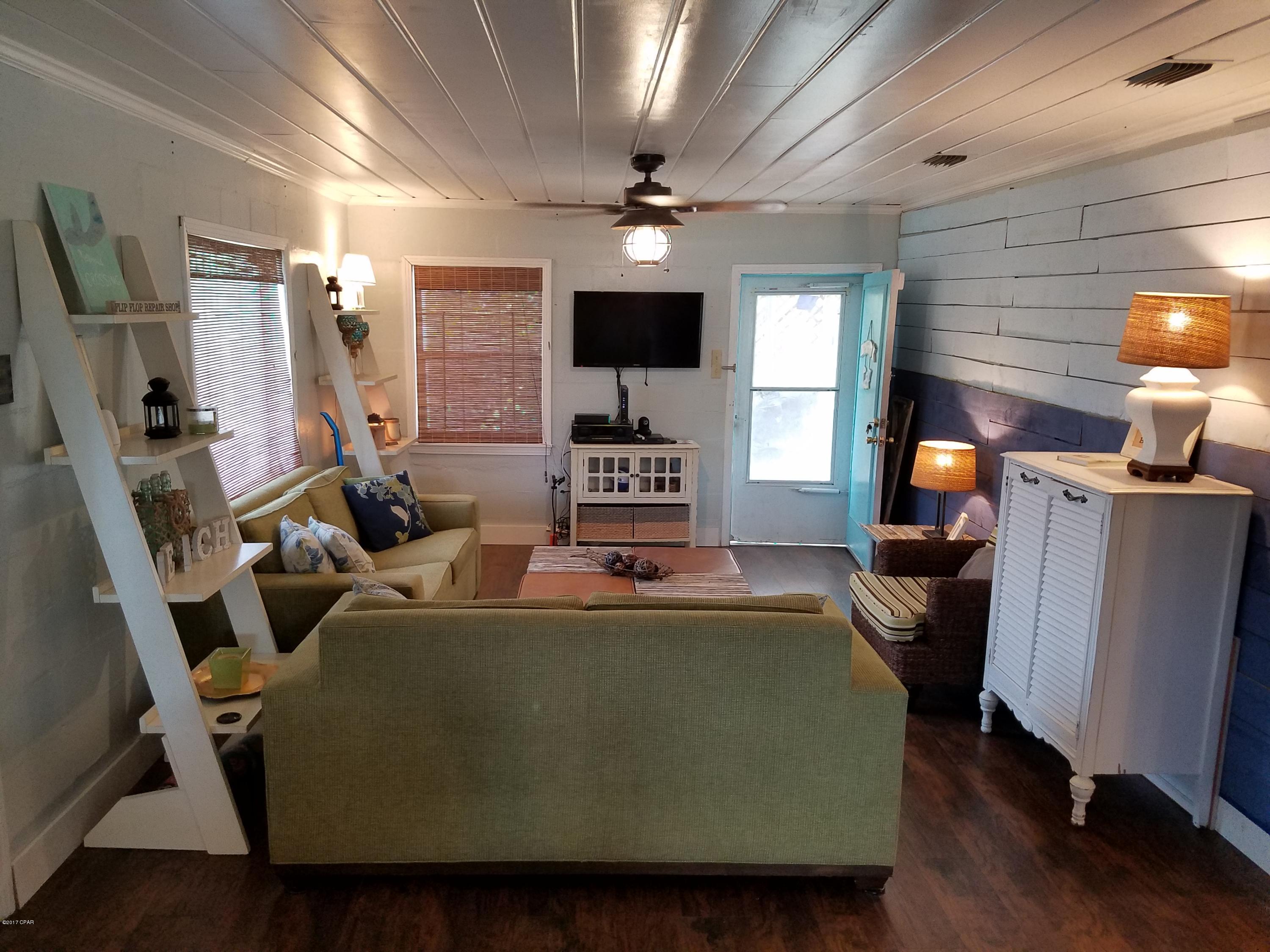 El Centro Villas Ph 1 - Residential Lease