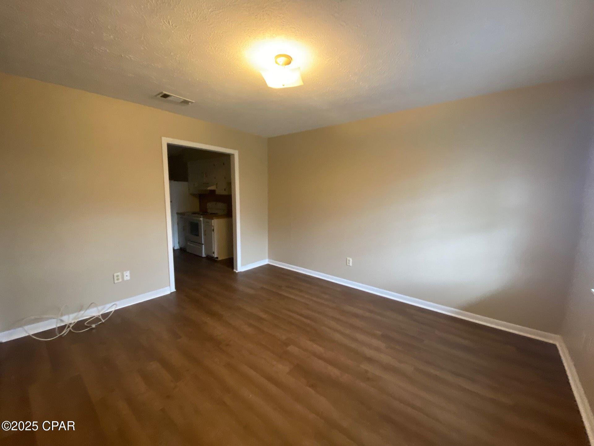 [No Recorded Subdiv] - Residential Lease