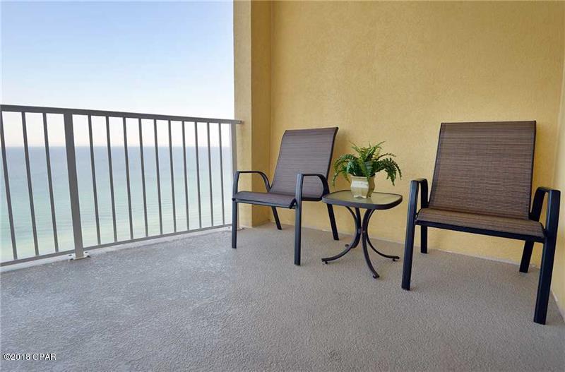 Twin Palms Resort - Residential